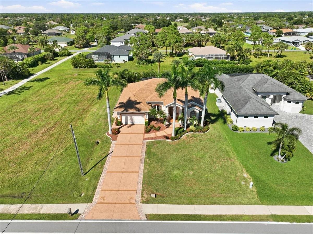 185 Rotonda Blvd E Property Photo 5