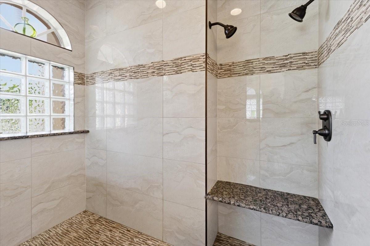 185 Rotonda Blvd E Property Photo 36