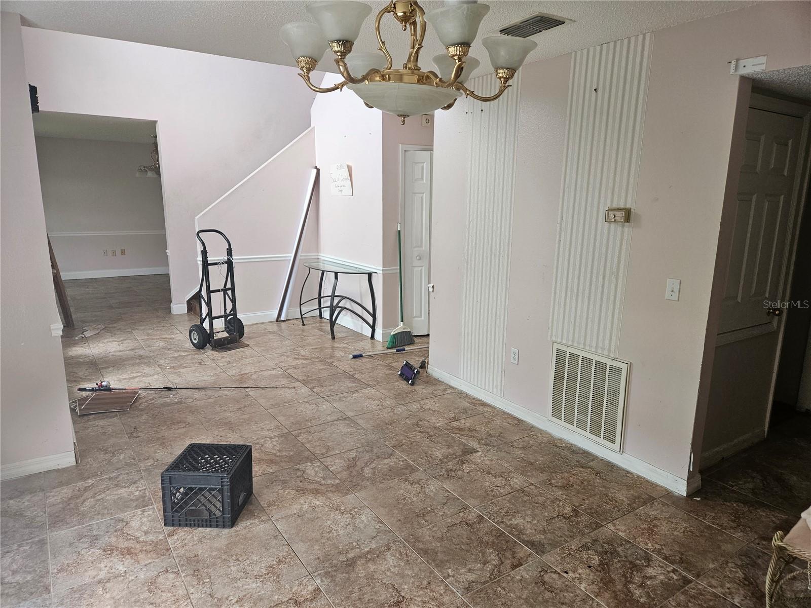 73 London Drive Property Photo 14