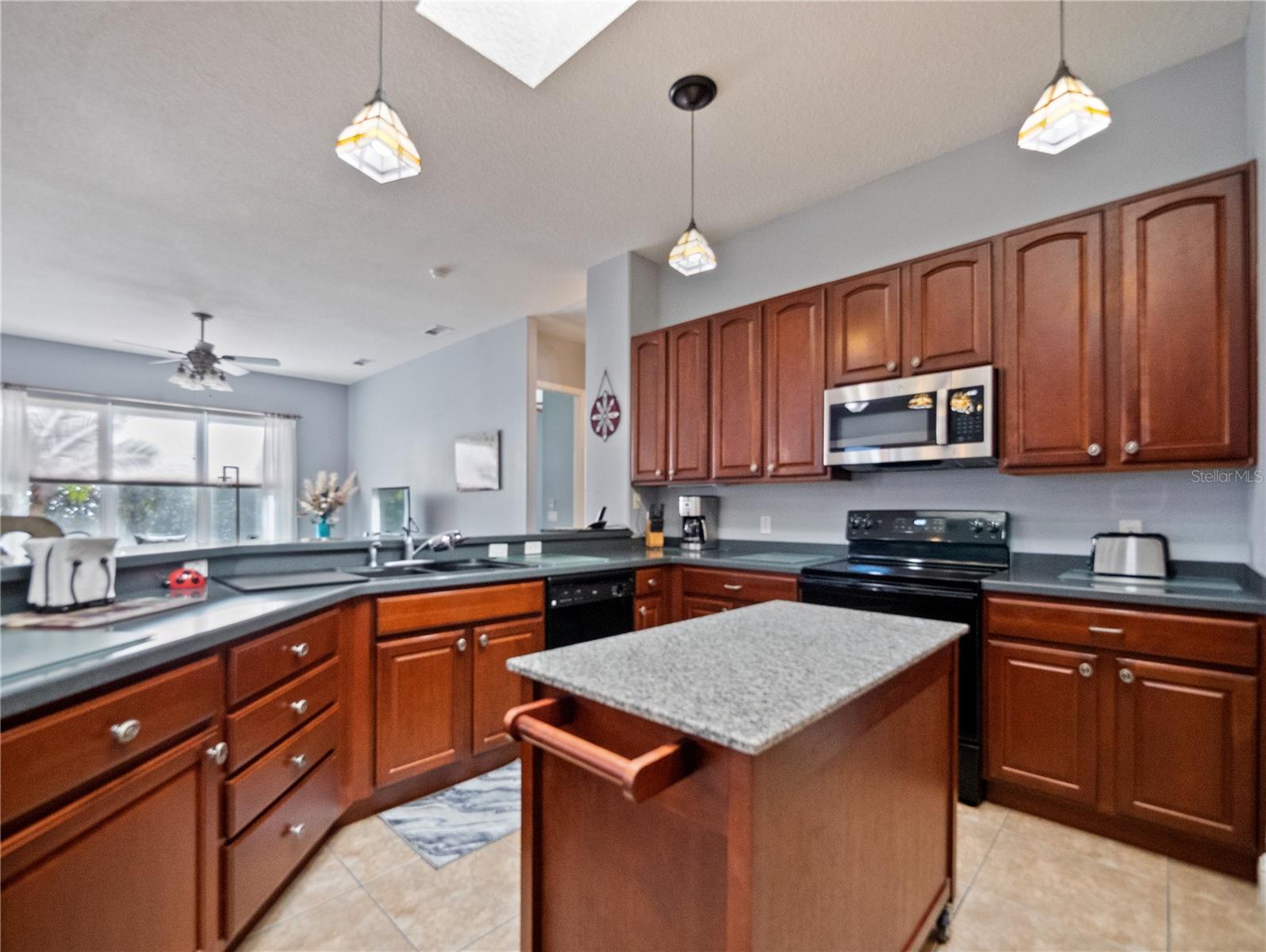 112 Sevilla Ct Property Photo 18