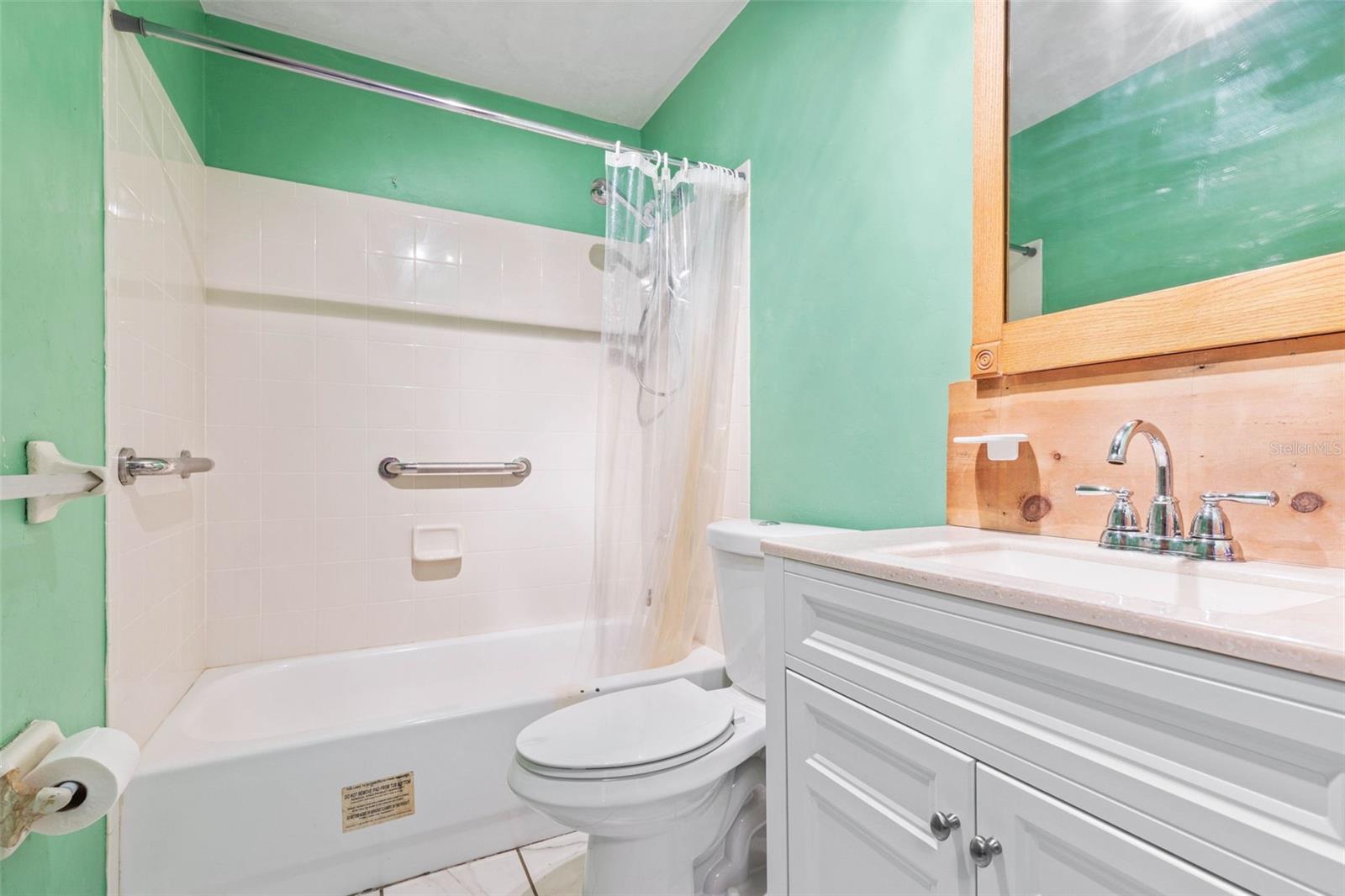 1192 Cedar St Property Photo 15