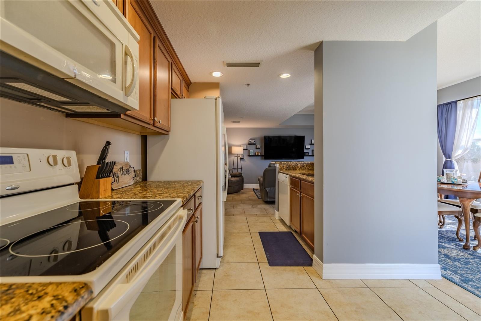 2071 S Atlantic Ave #201 Property Photo 11