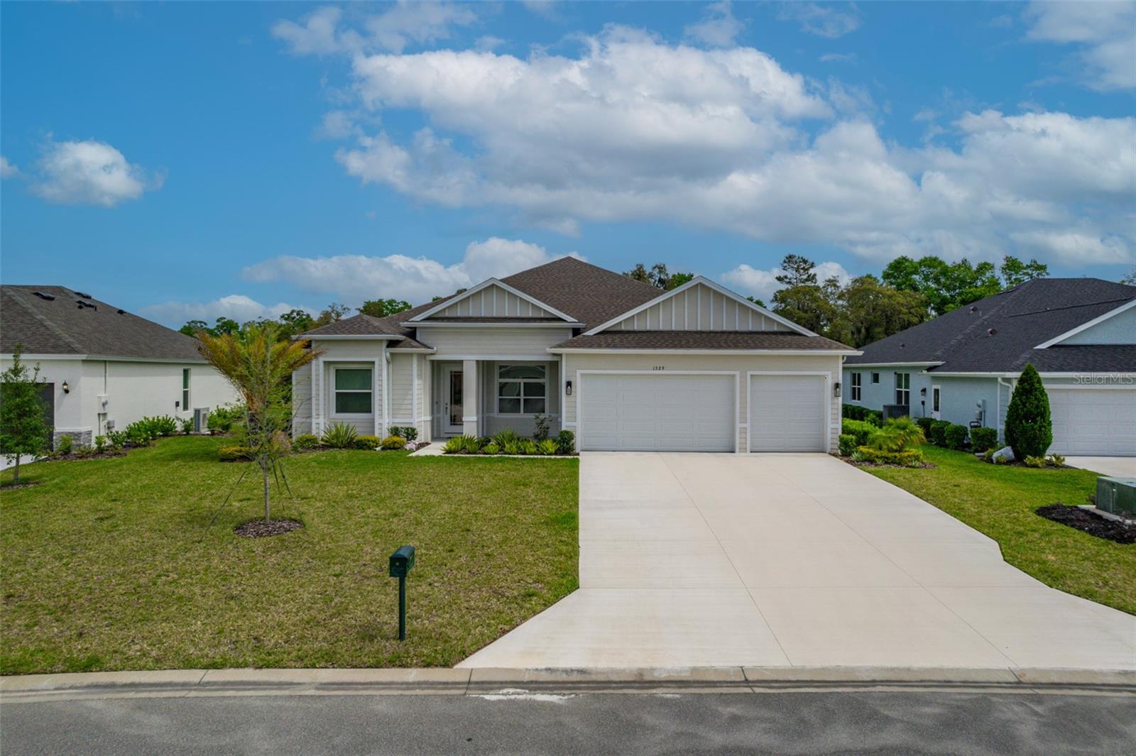1329 Tullamore Blvd Property Photo 2