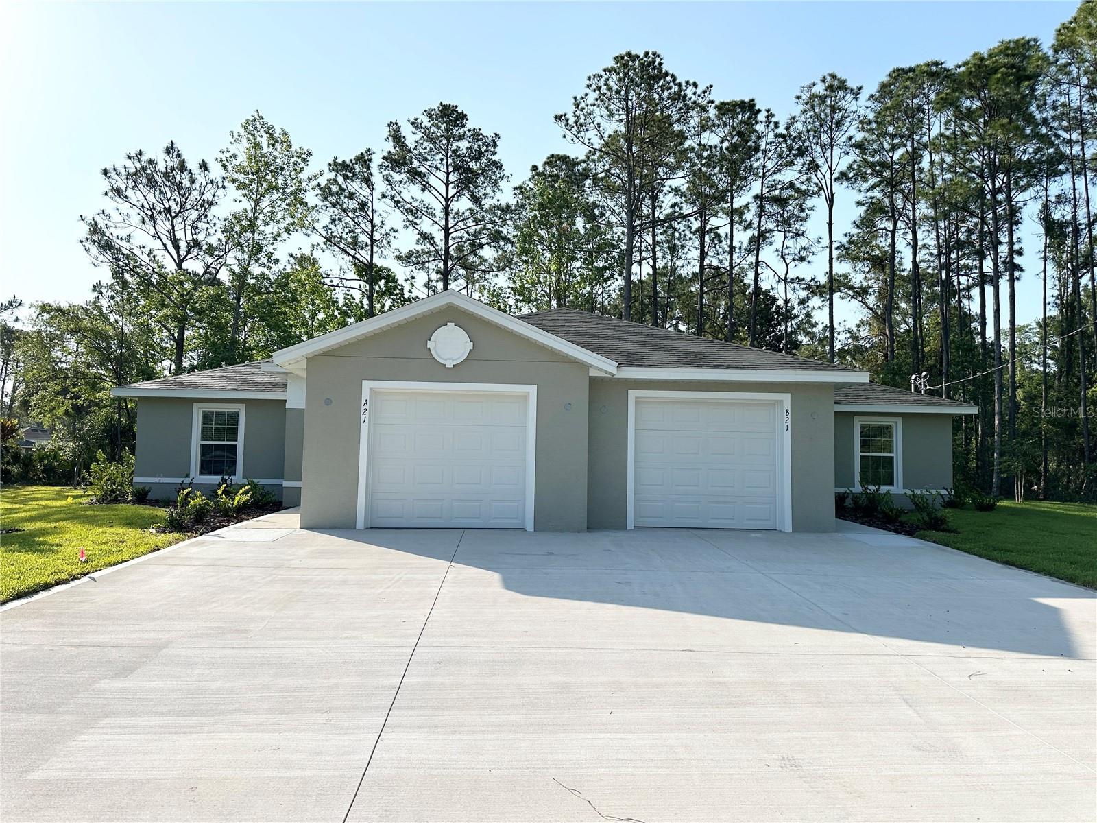 21 Service Tree Pl Property Photo 1