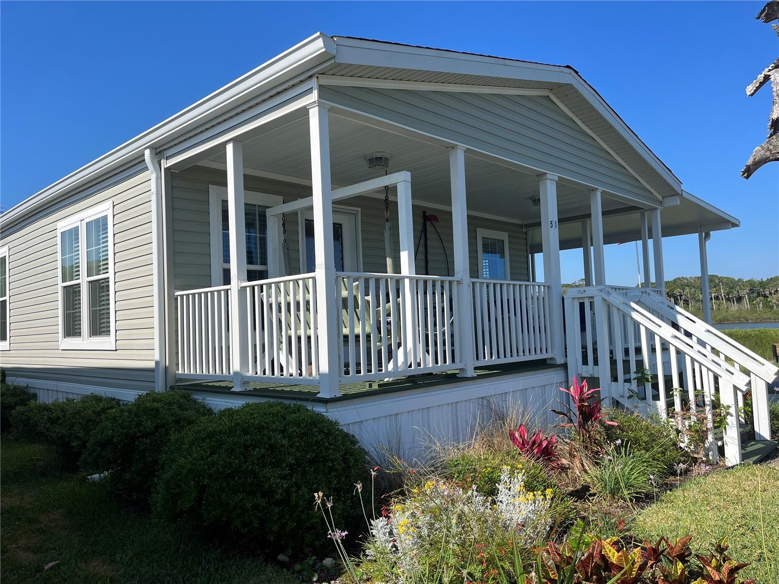 51 Nautilus Dr Property Photo 1