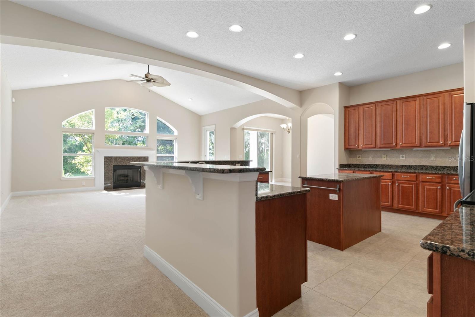 21 N Village Dr Property Photo 2