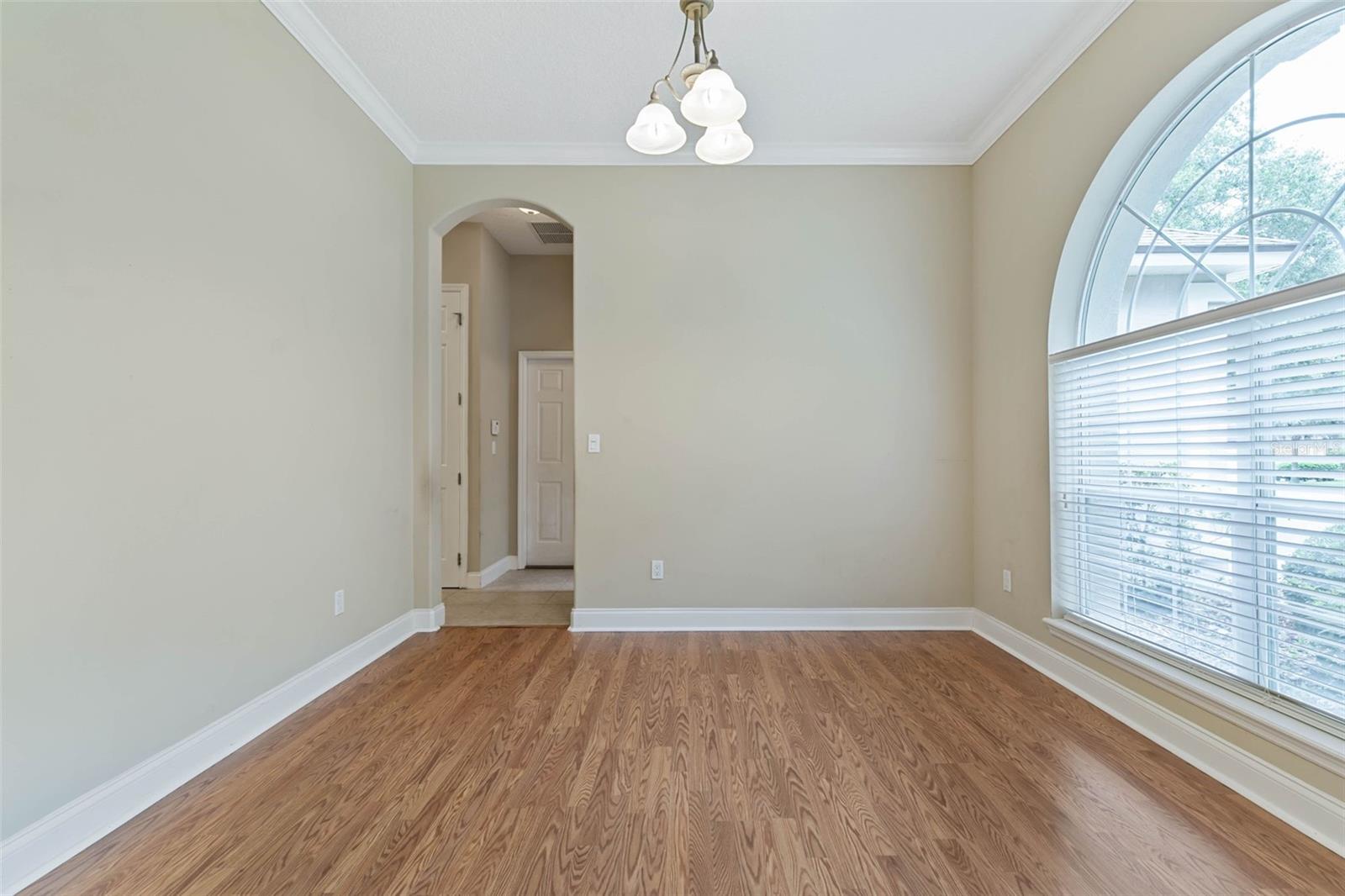 21 N Village Dr Property Photo 10