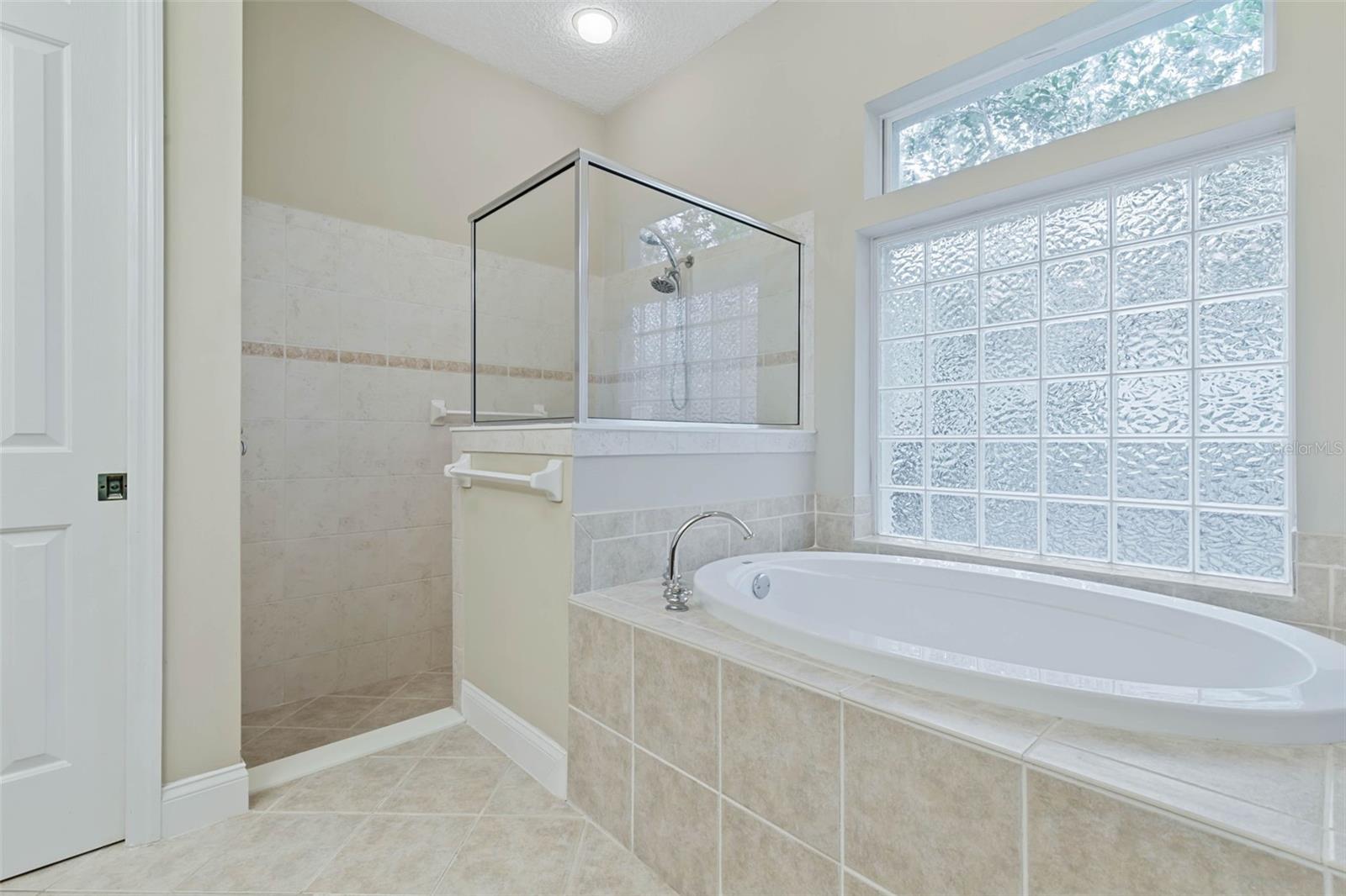 21 N Village Dr Property Photo 24