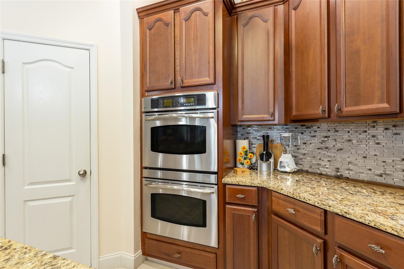 26 Ethel Ln Property Photo 9
