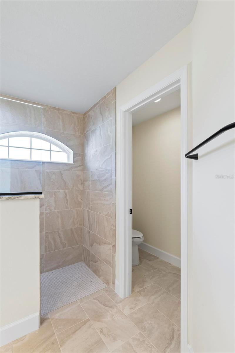 1 Seven Oaks Pl Property Photo 44