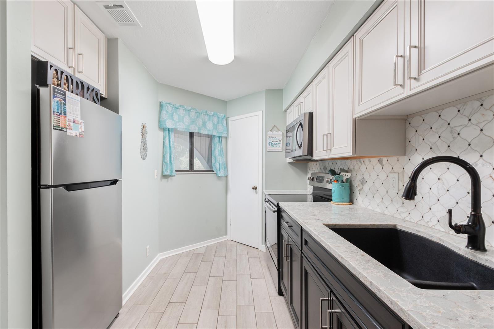 180 Ocean Hibiscus Dr #301 Property Photo 16