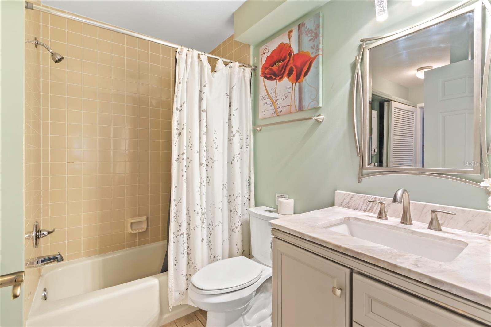 180 Ocean Hibiscus Dr #301 Property Photo 28
