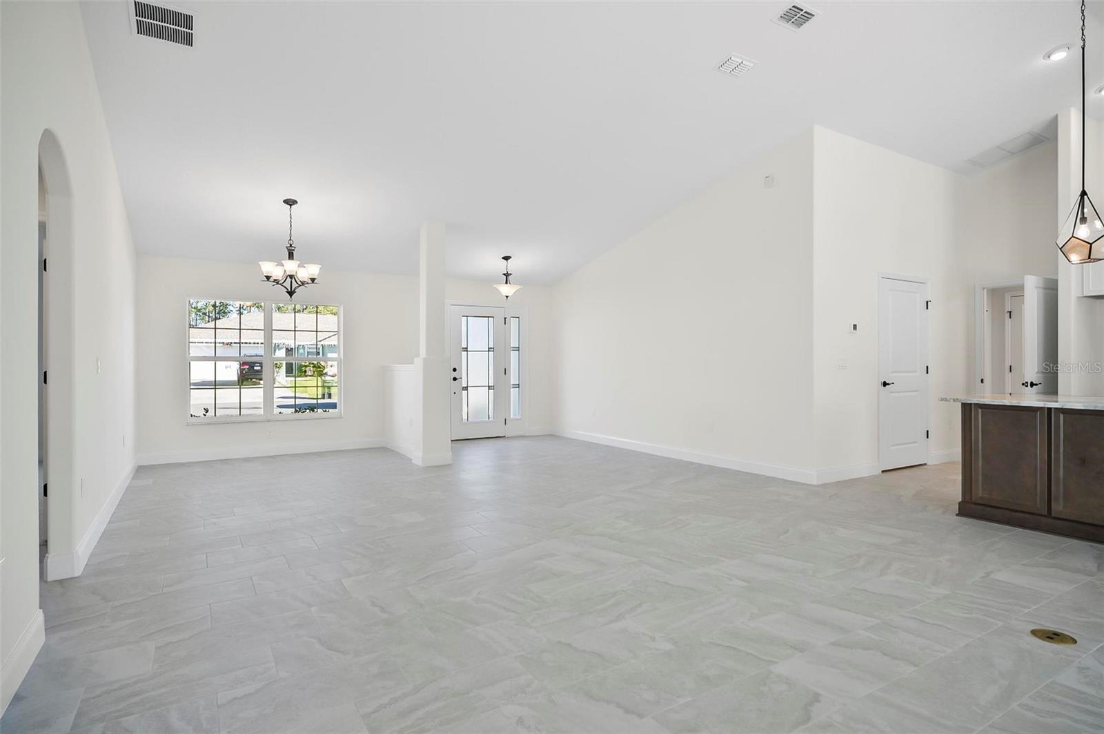 10 Renworth Pl Property Photo 28