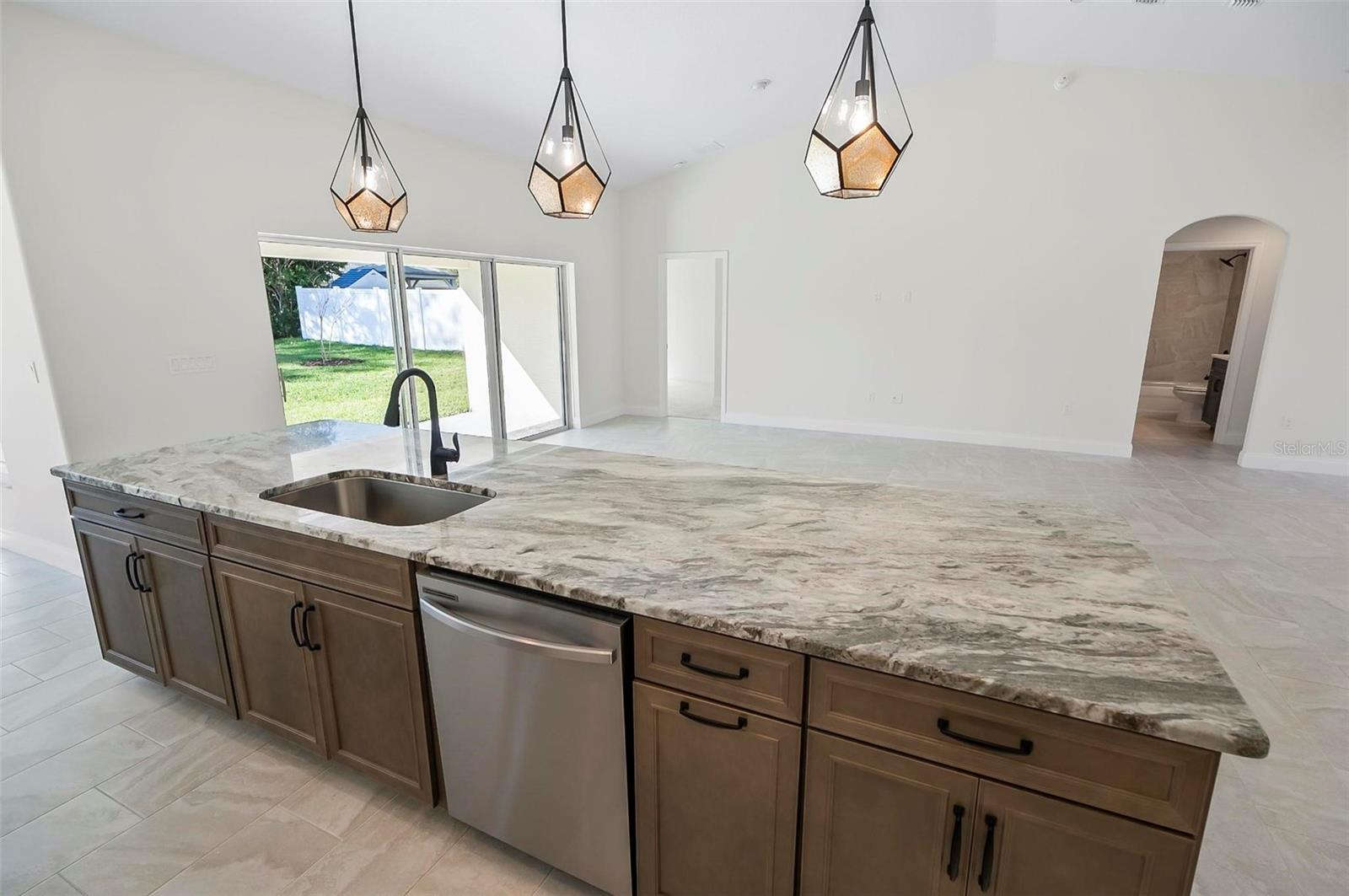 10 Renworth Pl Property Photo 37