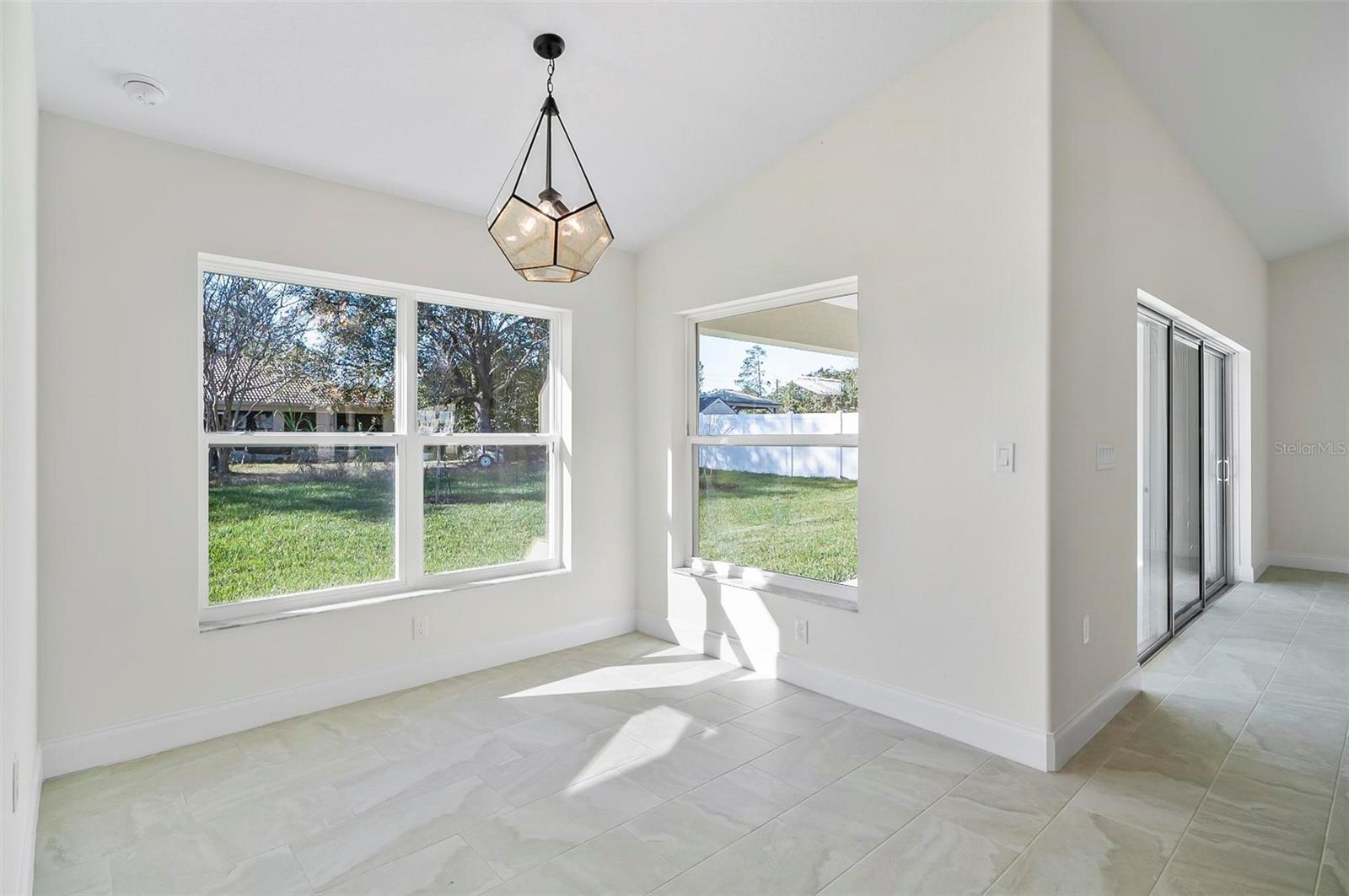 10 Renworth Pl Property Photo 41