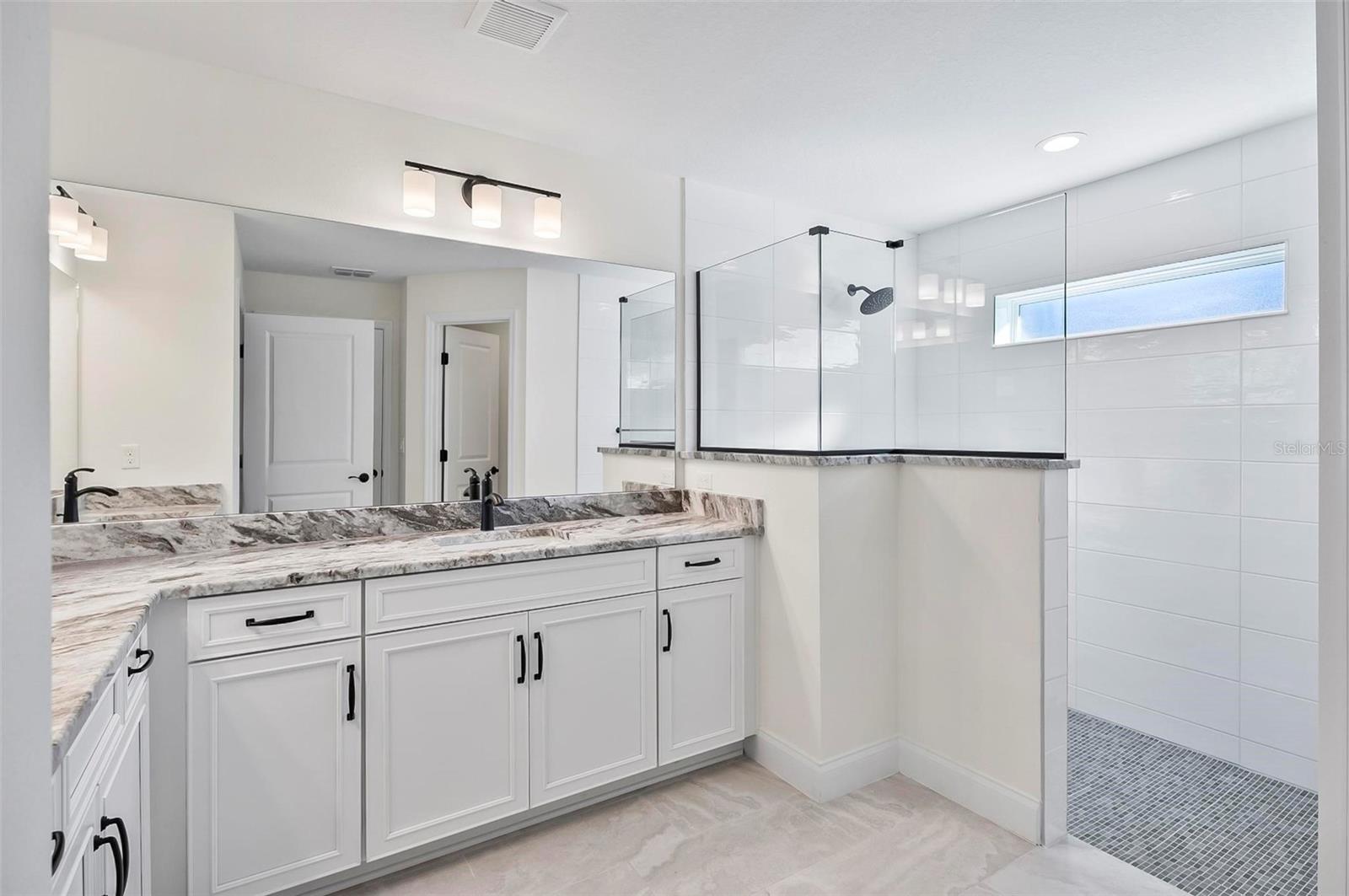 10 Renworth Pl Property Photo 52