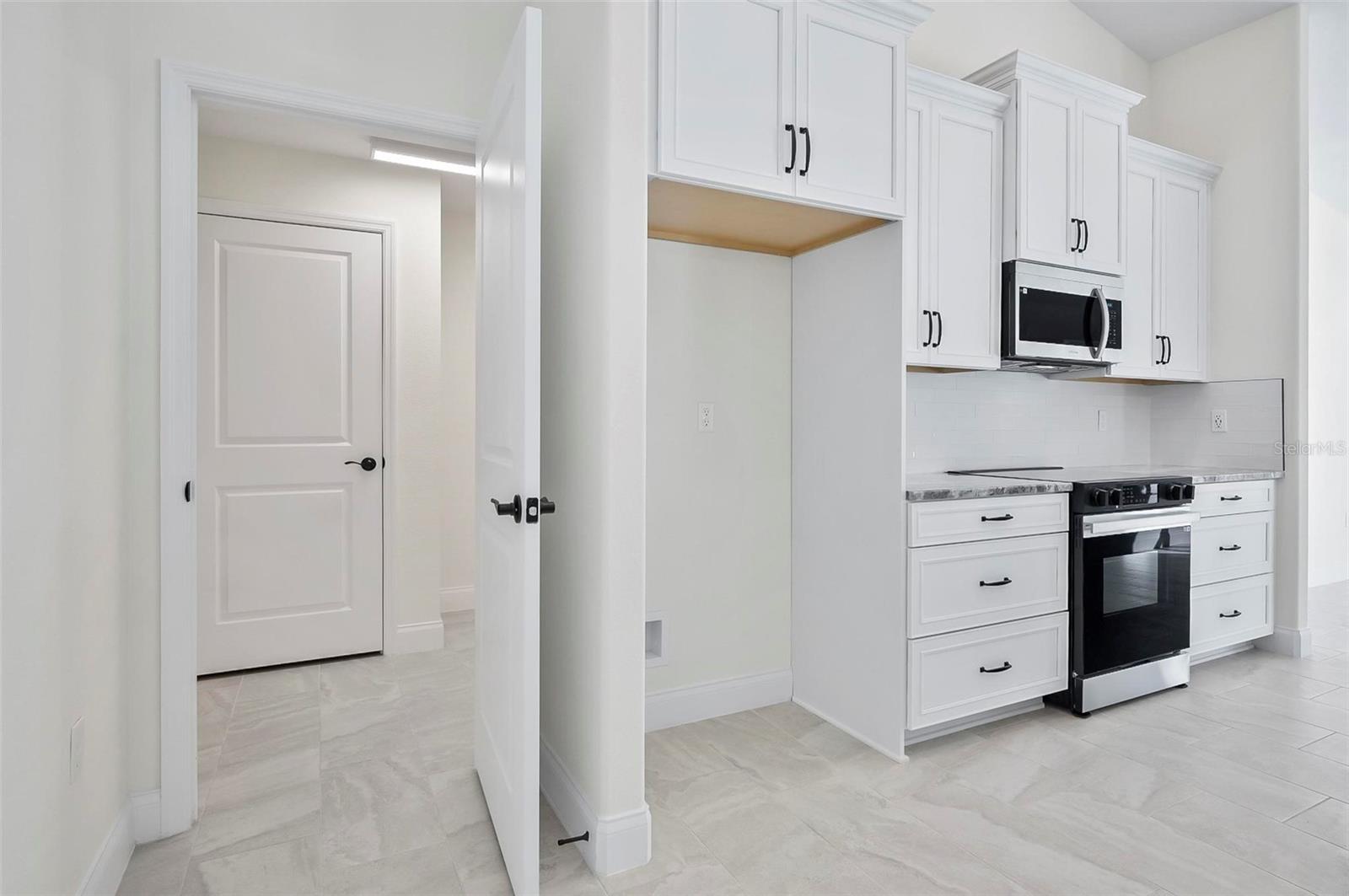 10 Renworth Pl Property Photo 59