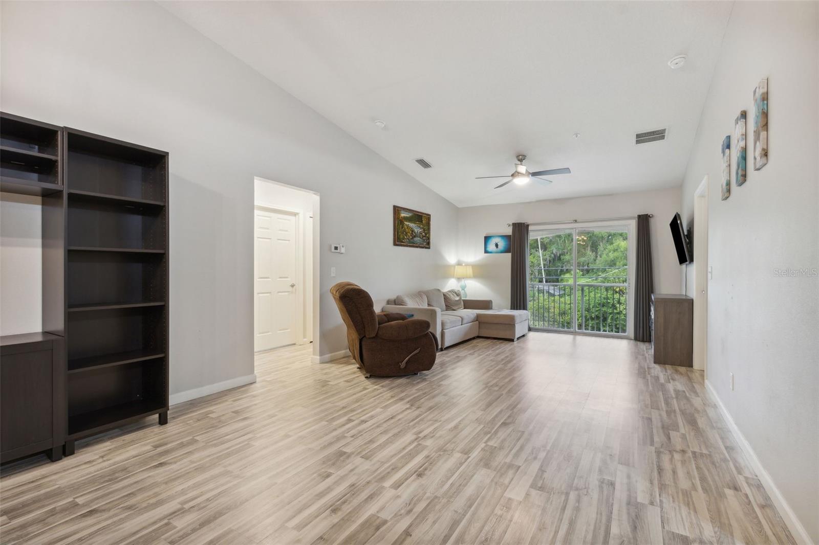 503 Golden Lake Loop Property Photo 15