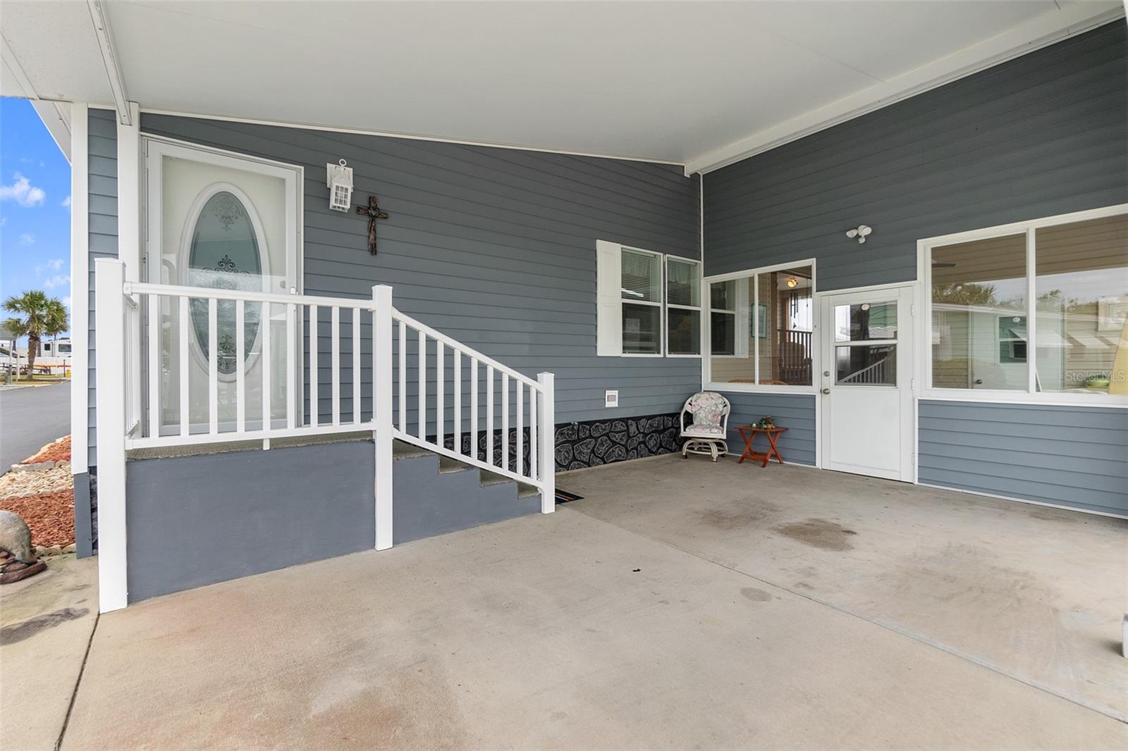 30 Windward Dr Property Photo 3