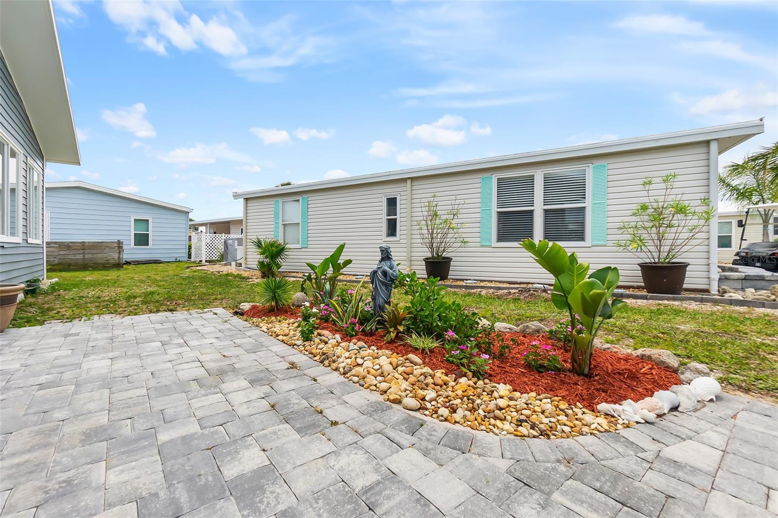 30 Windward Dr Property Photo 4