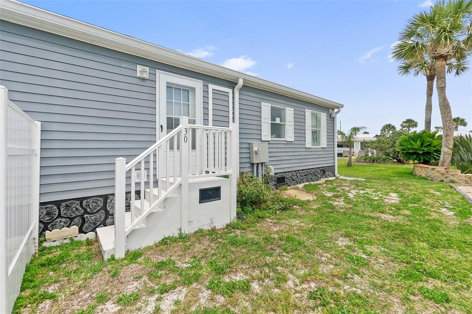 30 Windward Dr Property Photo 7