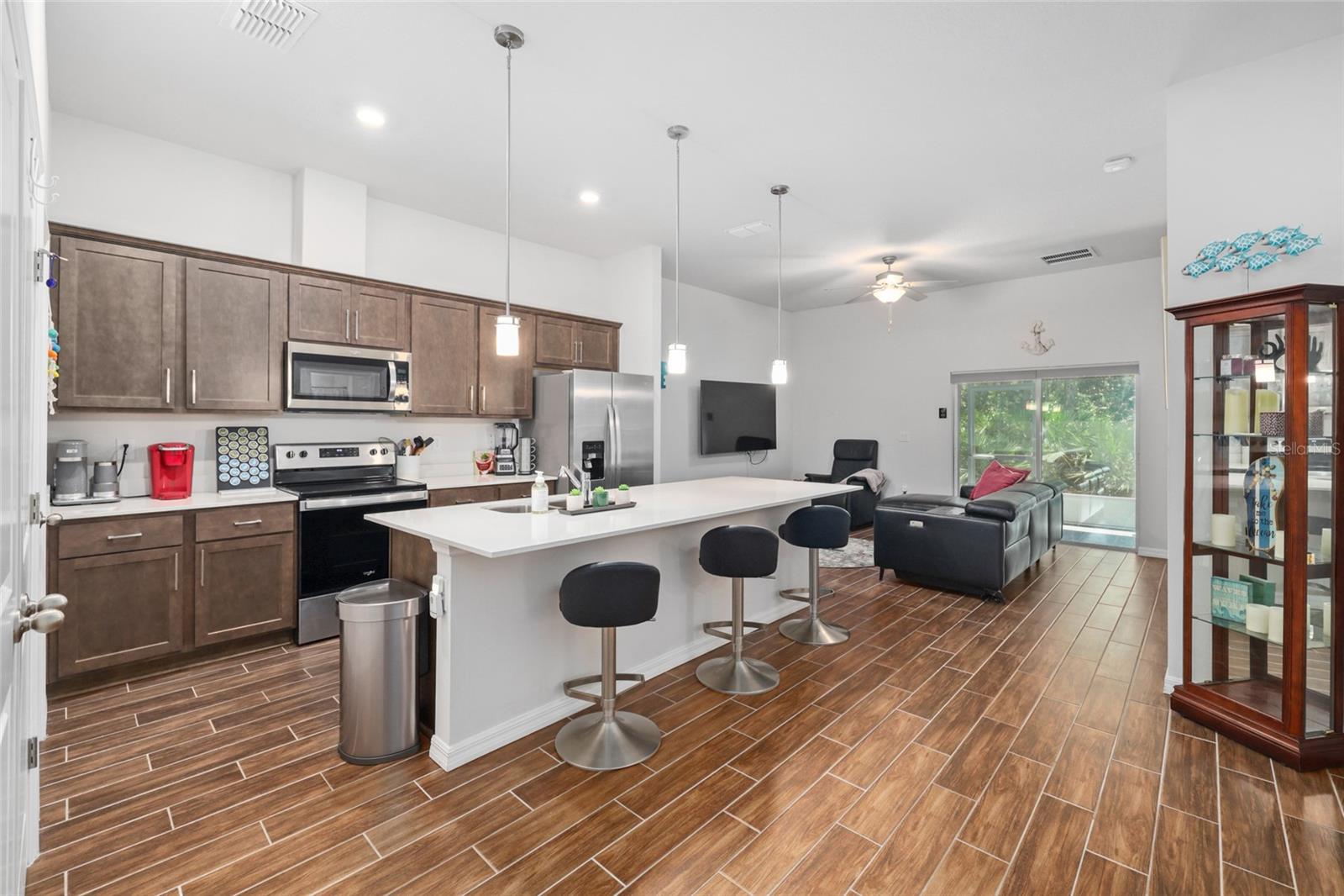 37 Ullman Pl #a & B Property Photo 5