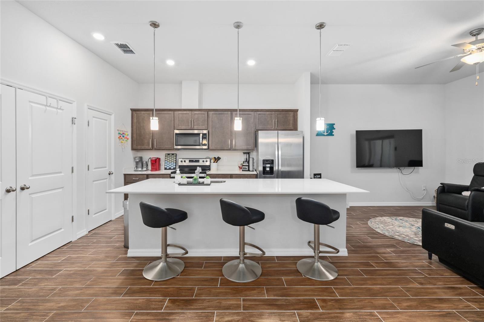 37 Ullman Pl #a & B Property Photo 6