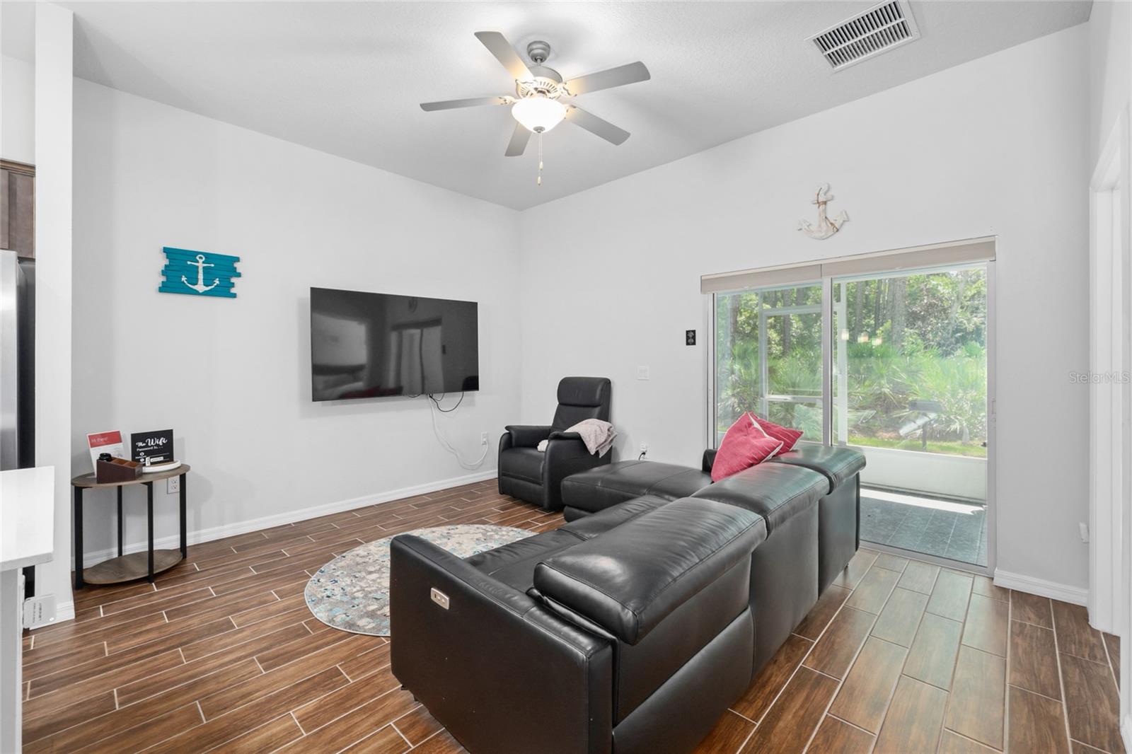 37 Ullman Pl #a & B Property Photo 12