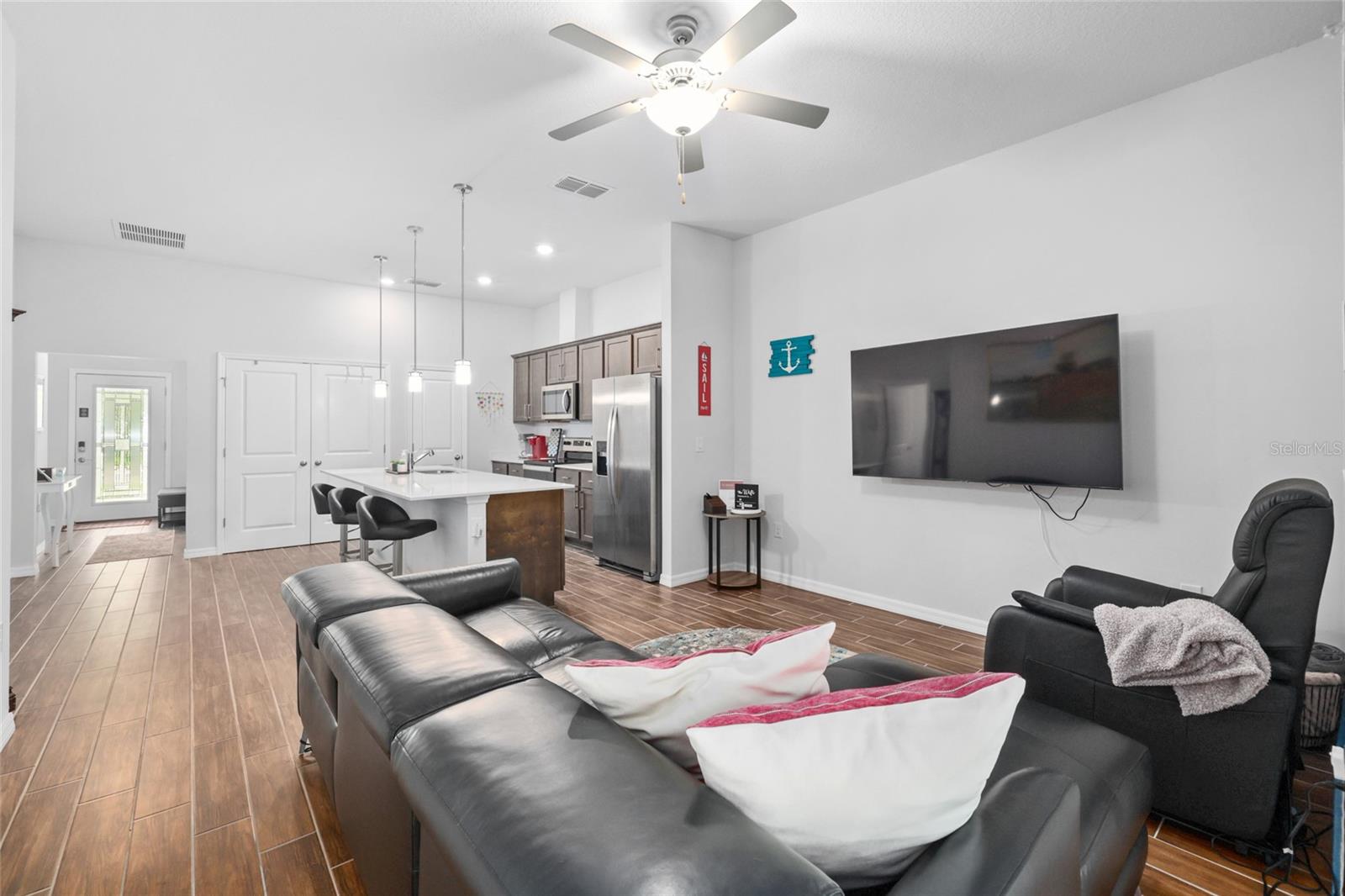37 Ullman Pl #a & B Property Photo 15