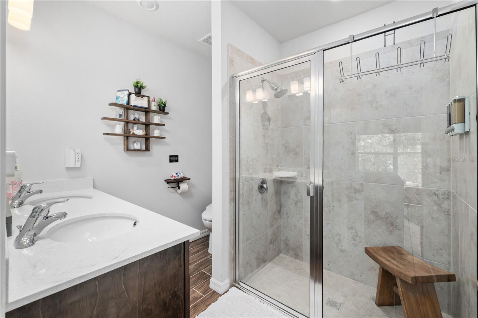37 Ullman Pl #a & B Property Photo 19