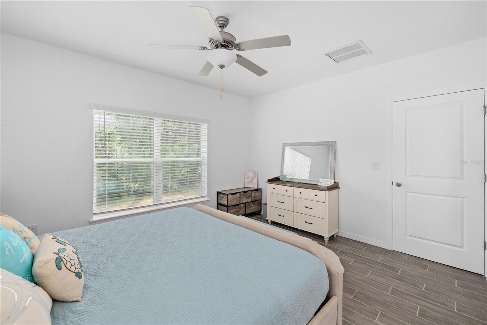 37 Ullman Pl #a & B Property Photo 42