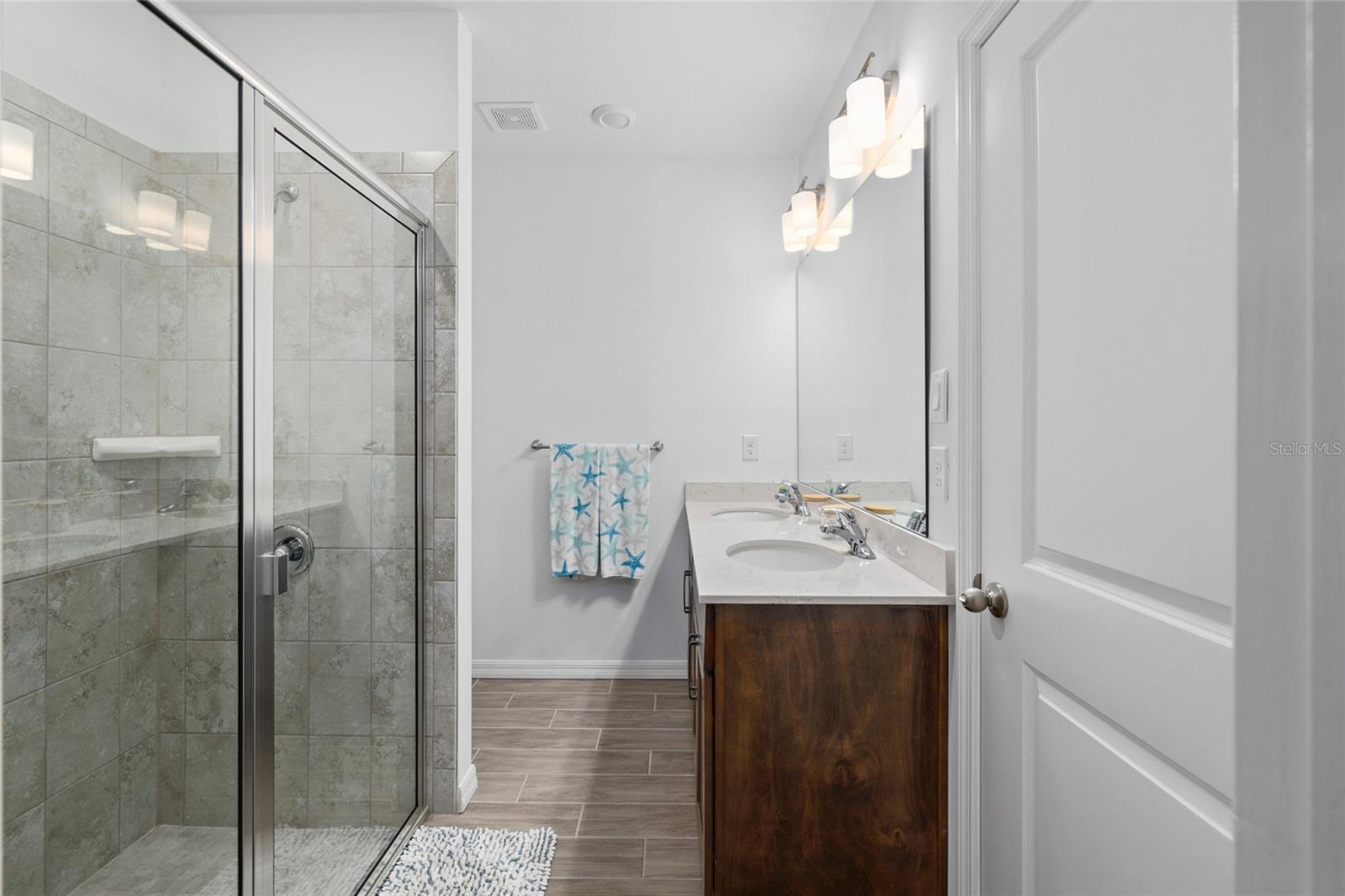 37 Ullman Pl #a & B Property Photo 44