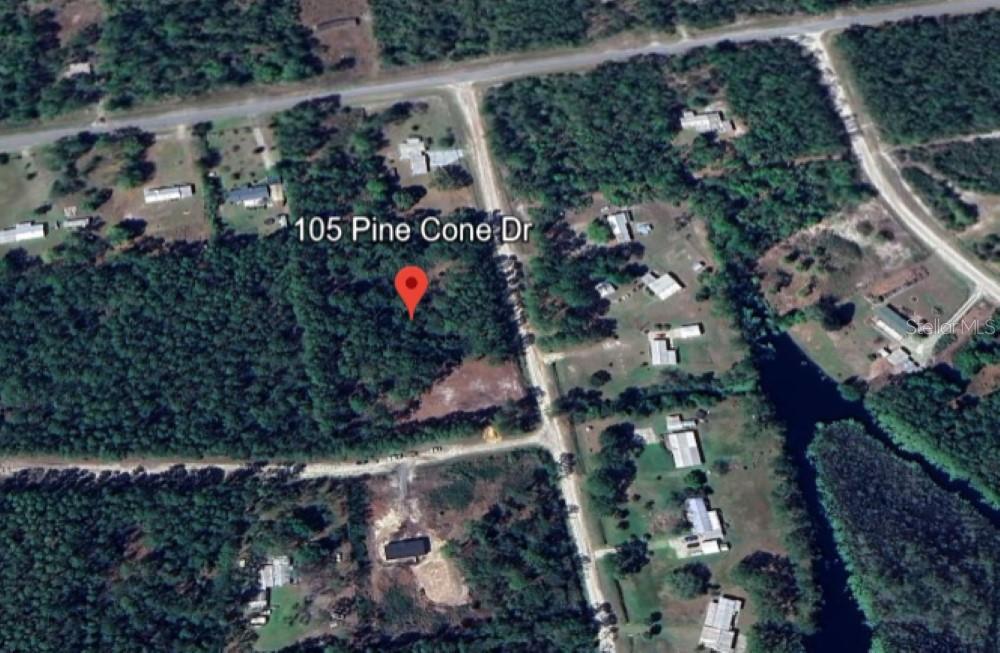 105 Pine Cone Dr Property Photo 8