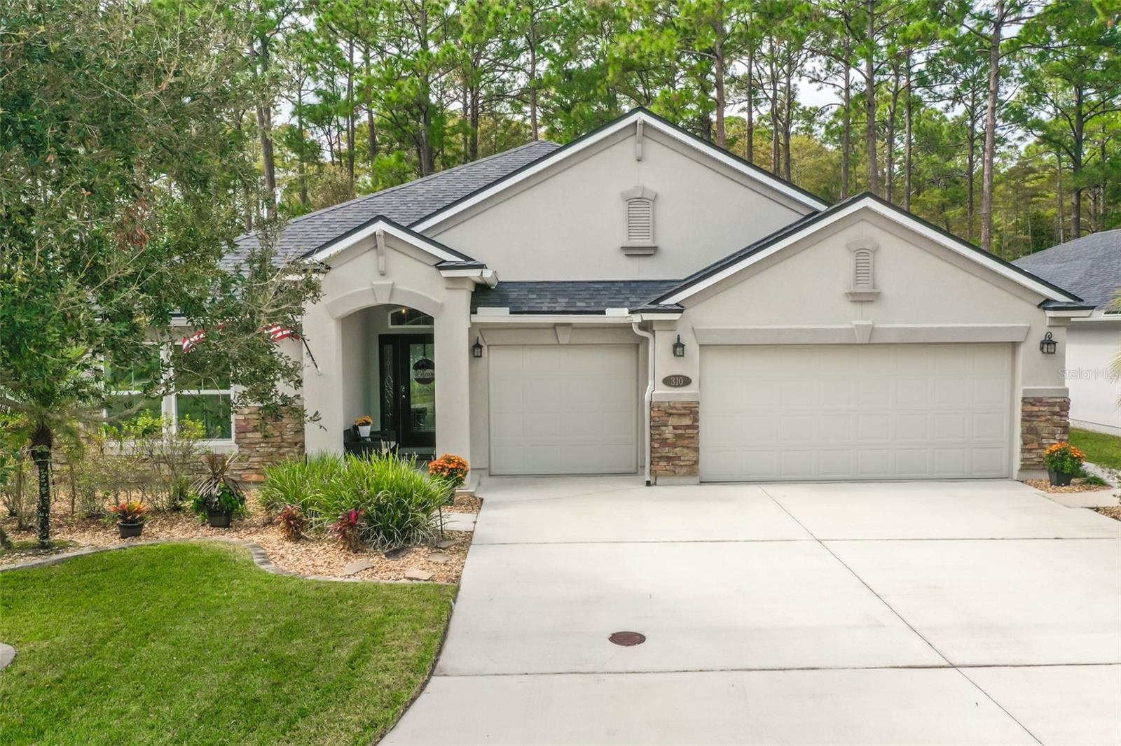 310 Pullman Cir Property Photo 1