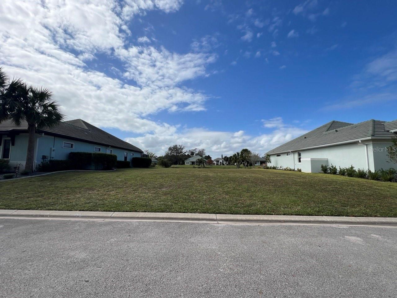 130 Longview Way N Property Photo 3