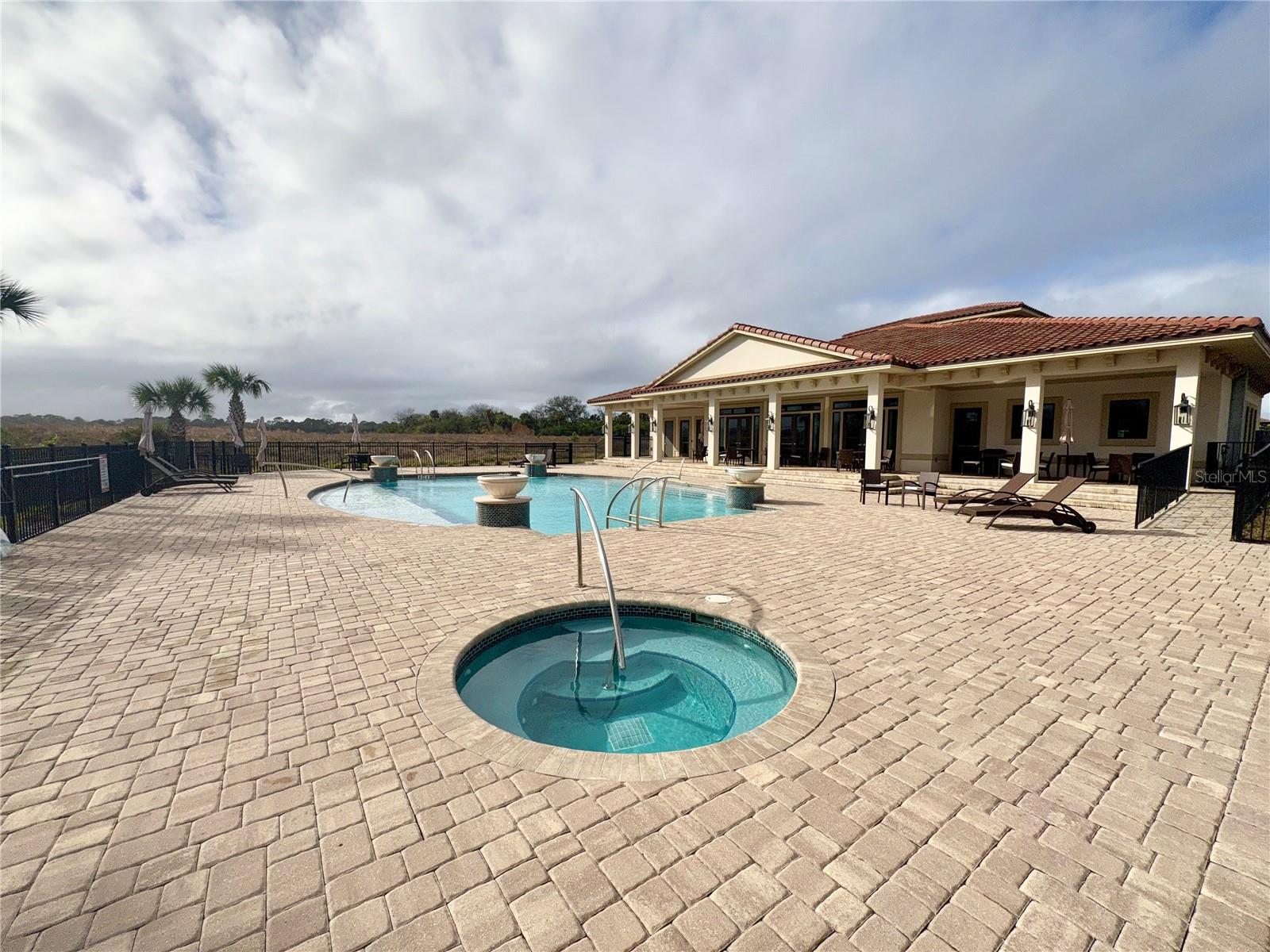 48 Del Palma Dr Property Photo 8