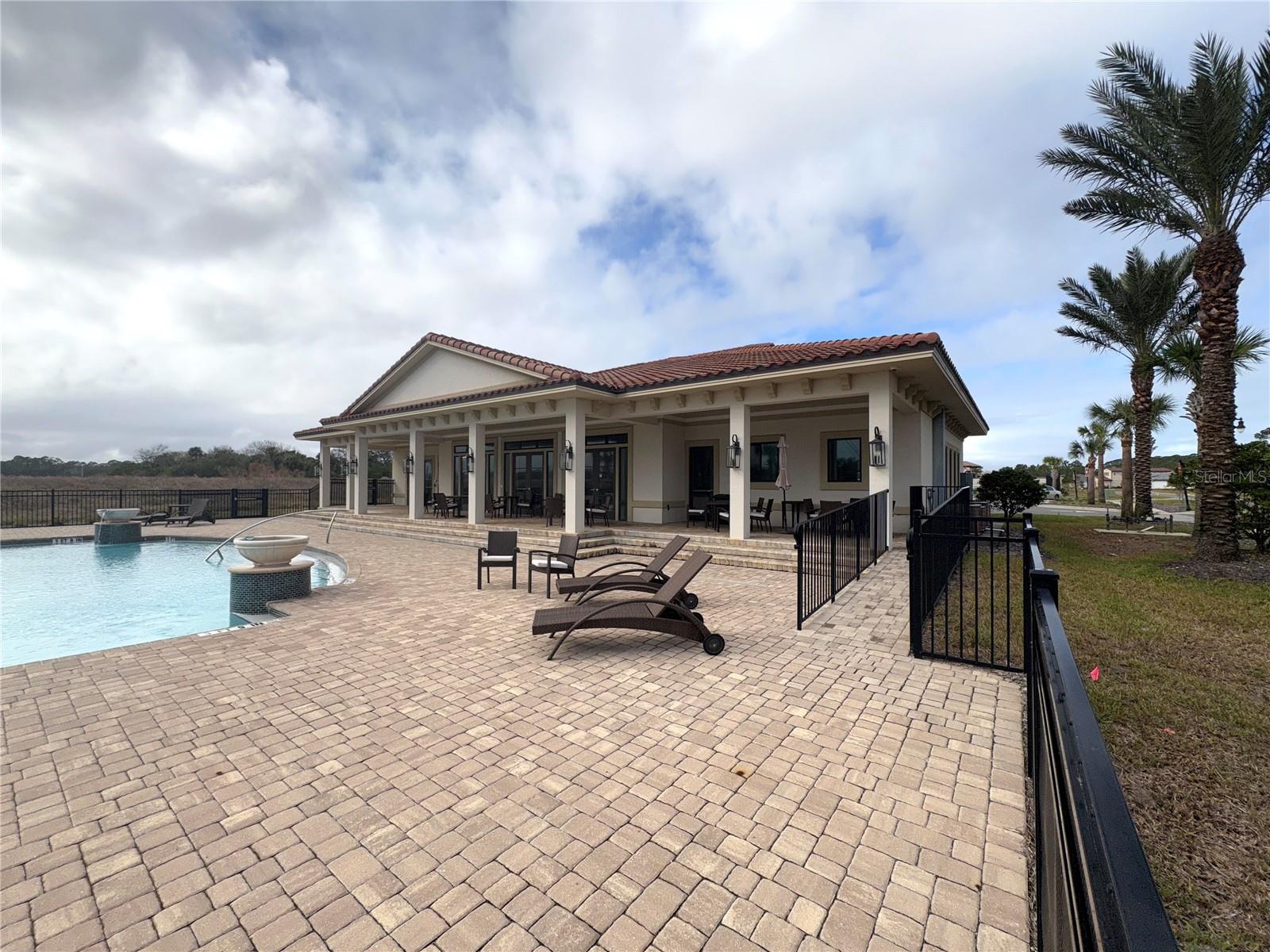 48 Del Palma Dr Property Photo 10