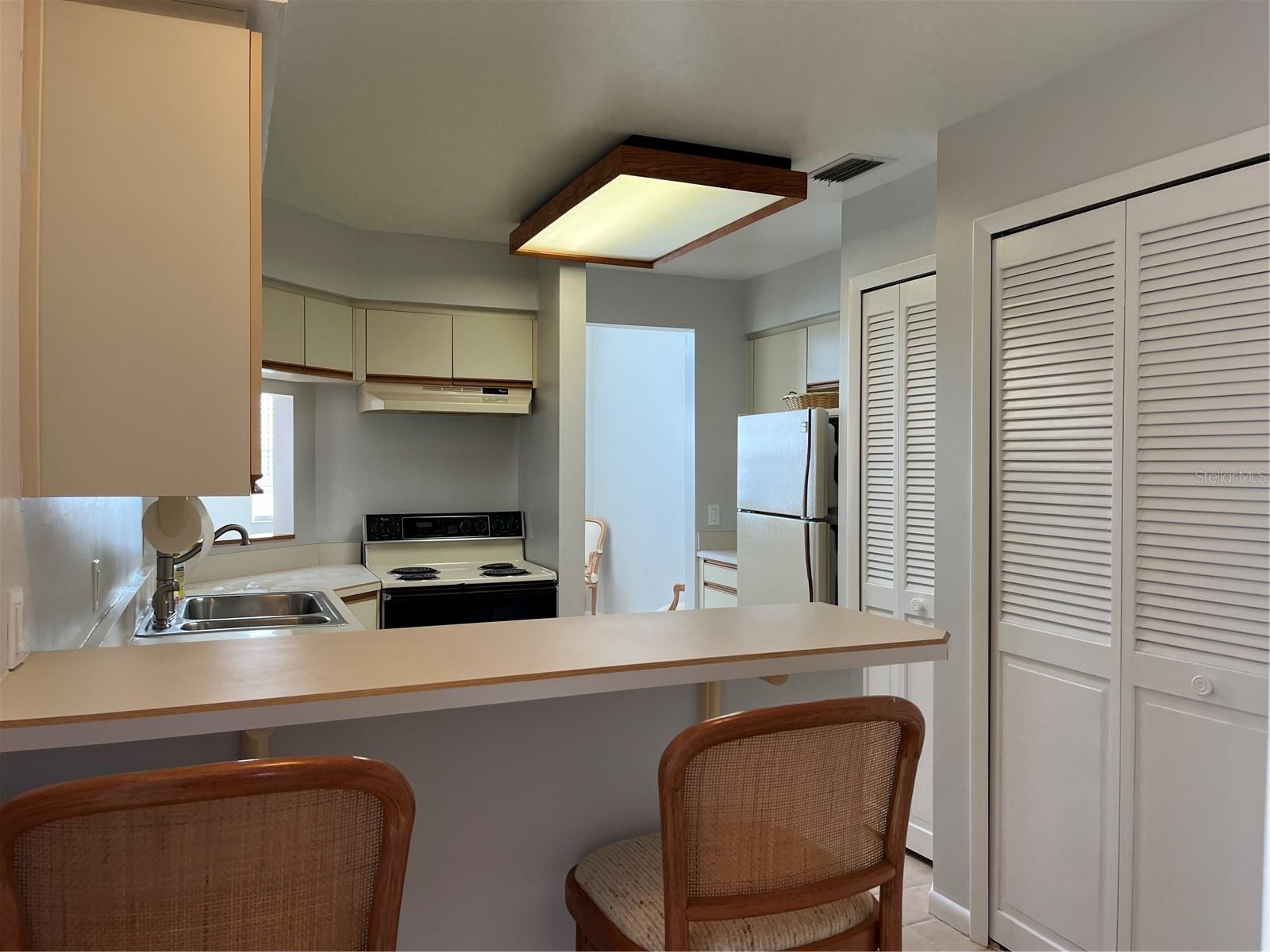 8 Marina Point Pl #8 Property Photo 11