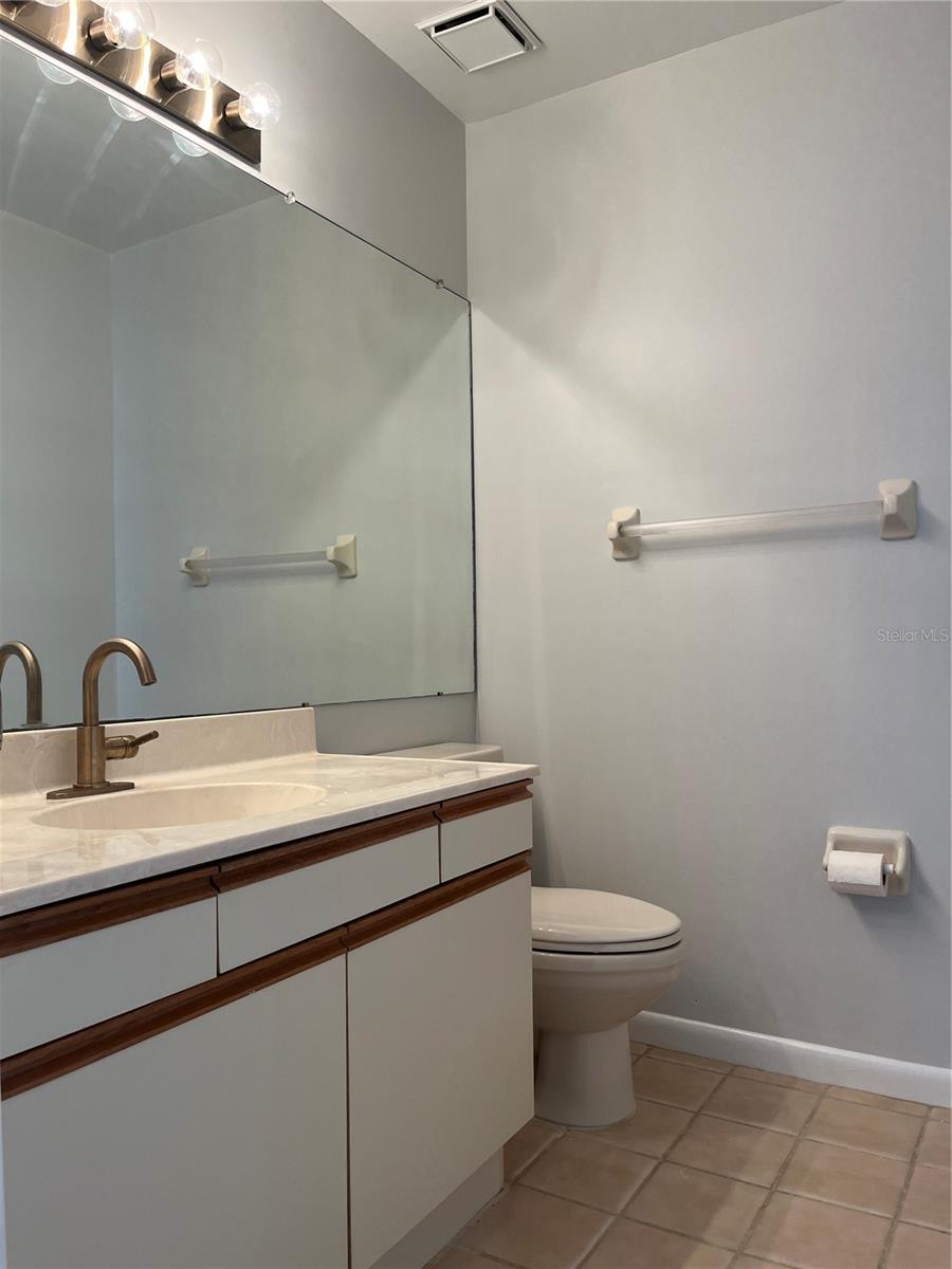 8 Marina Point Pl #8 Property Photo 13