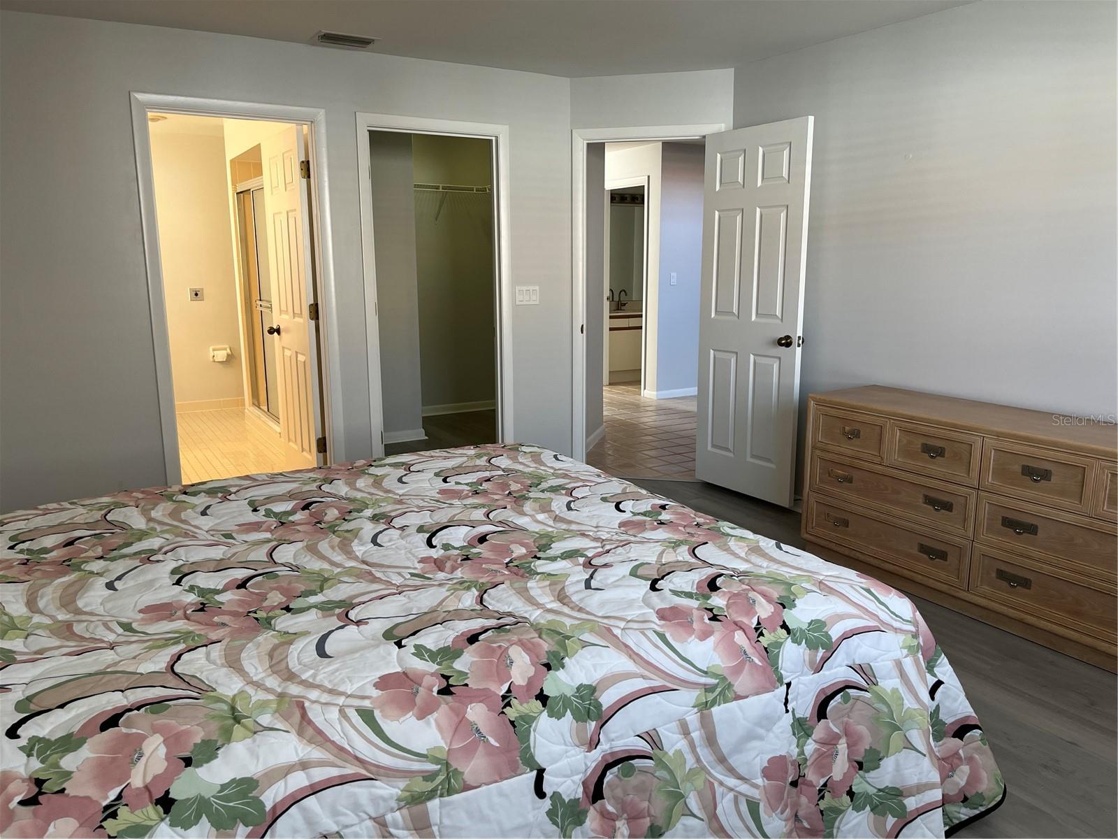 8 Marina Point Pl #8 Property Photo 16
