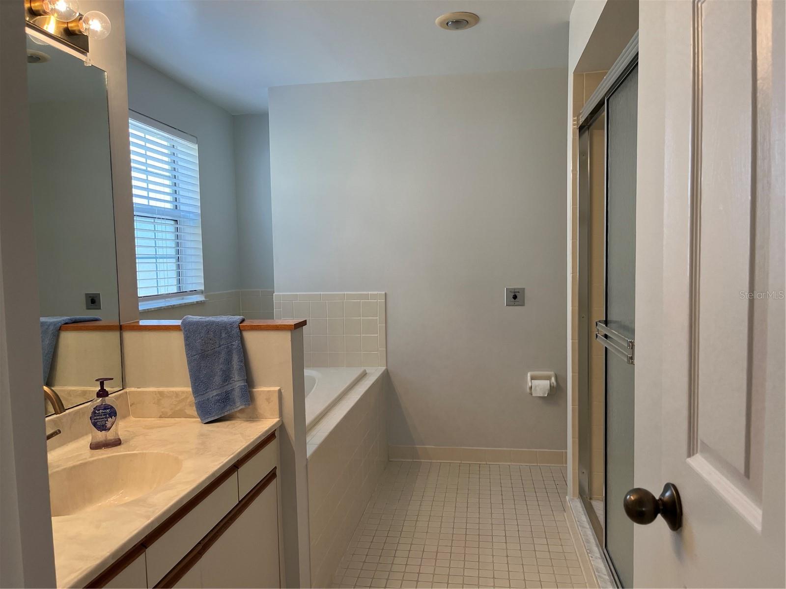 8 Marina Point Pl #8 Property Photo 17