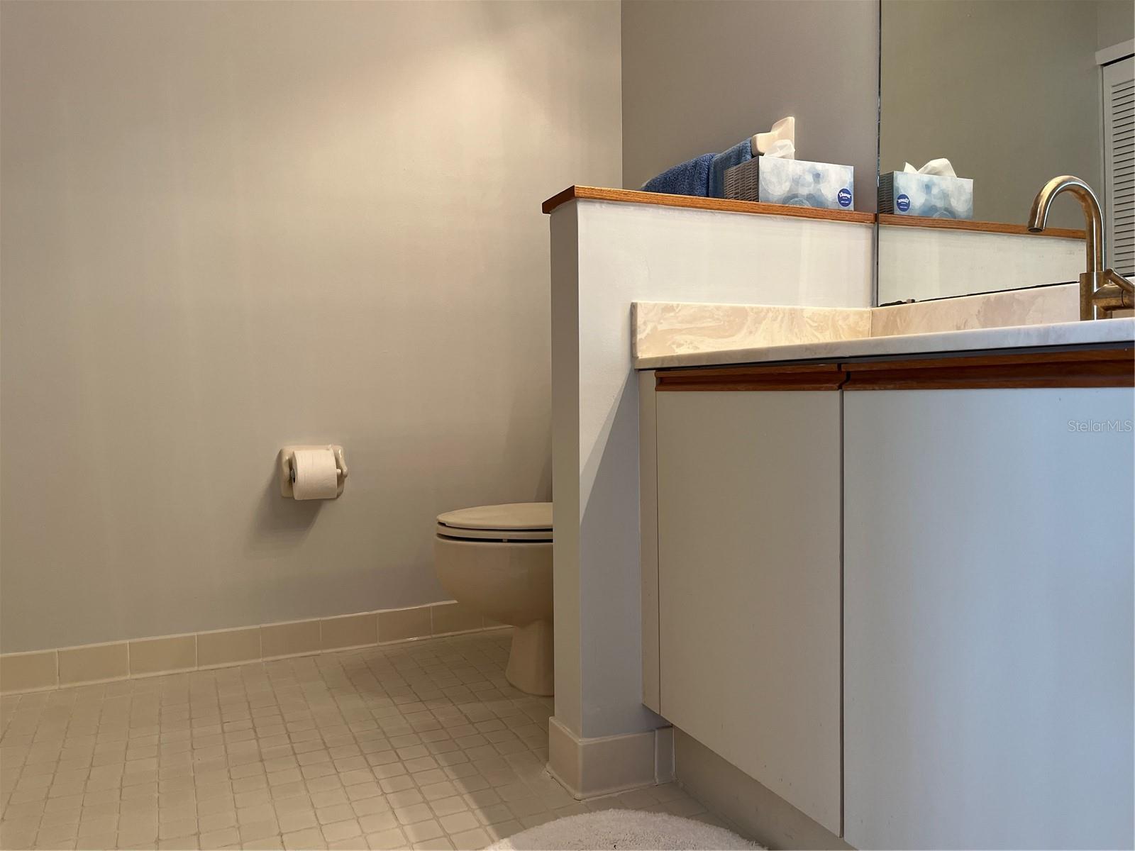 8 Marina Point Pl #8 Property Photo 25