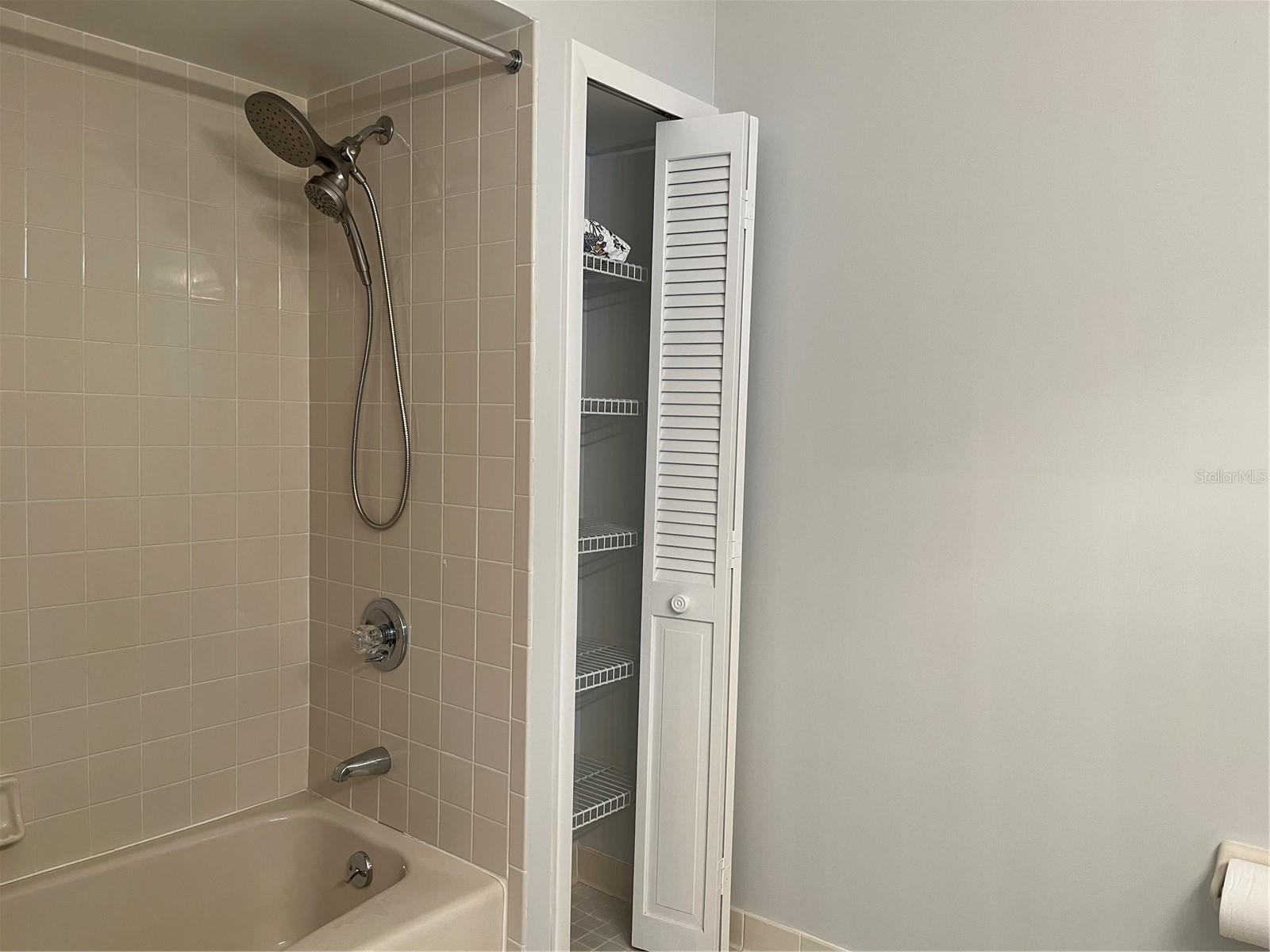 8 Marina Point Pl #8 Property Photo 26