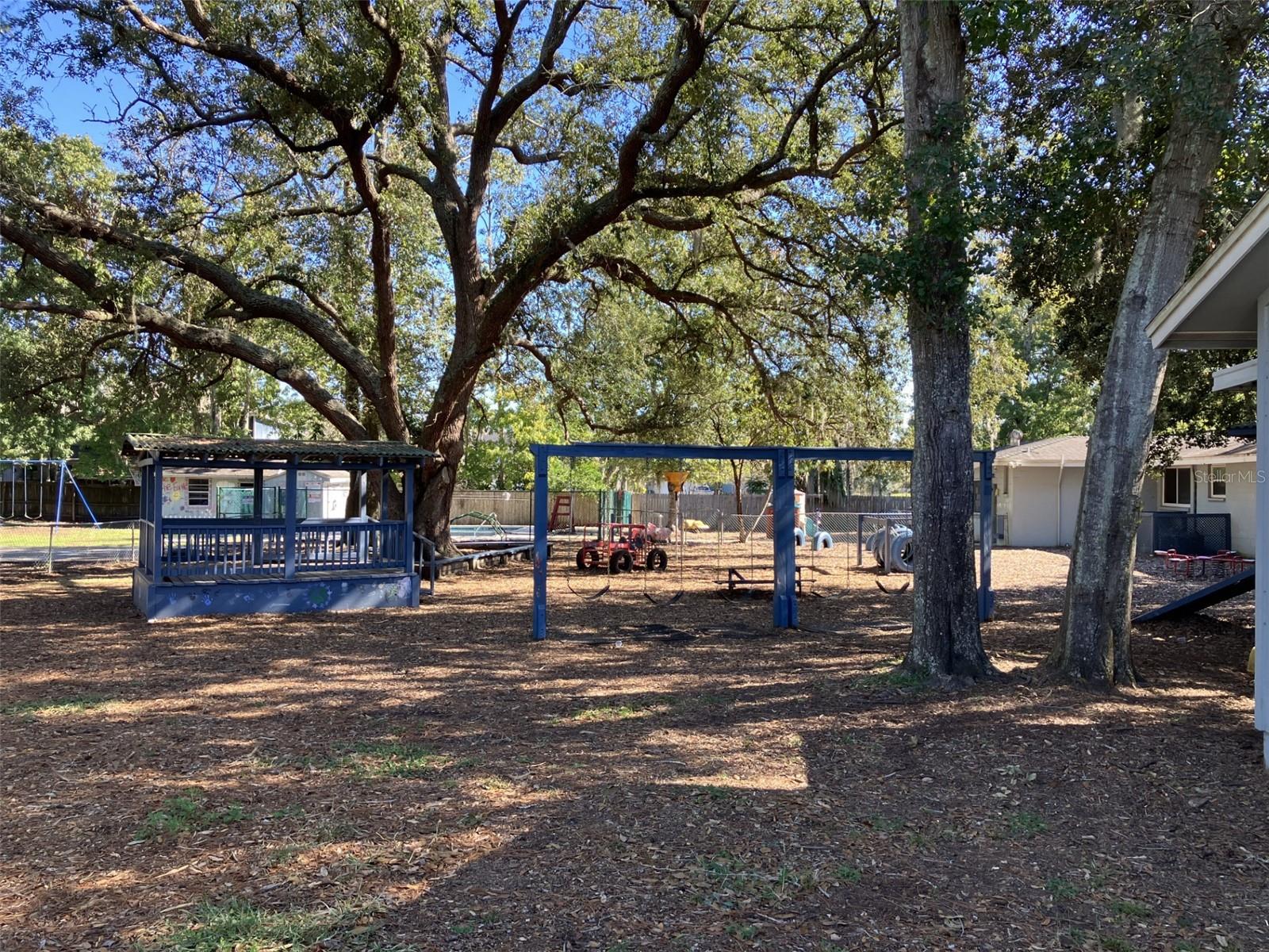 4371 Losco Rd Property Photo 3