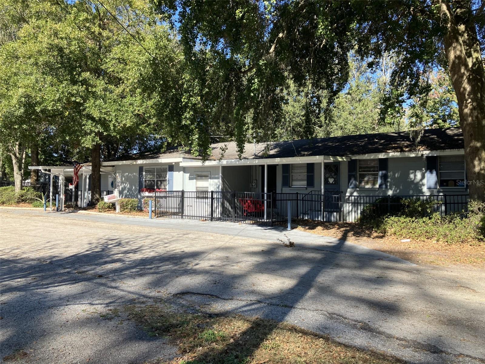 4371 Losco Rd Property Photo 5
