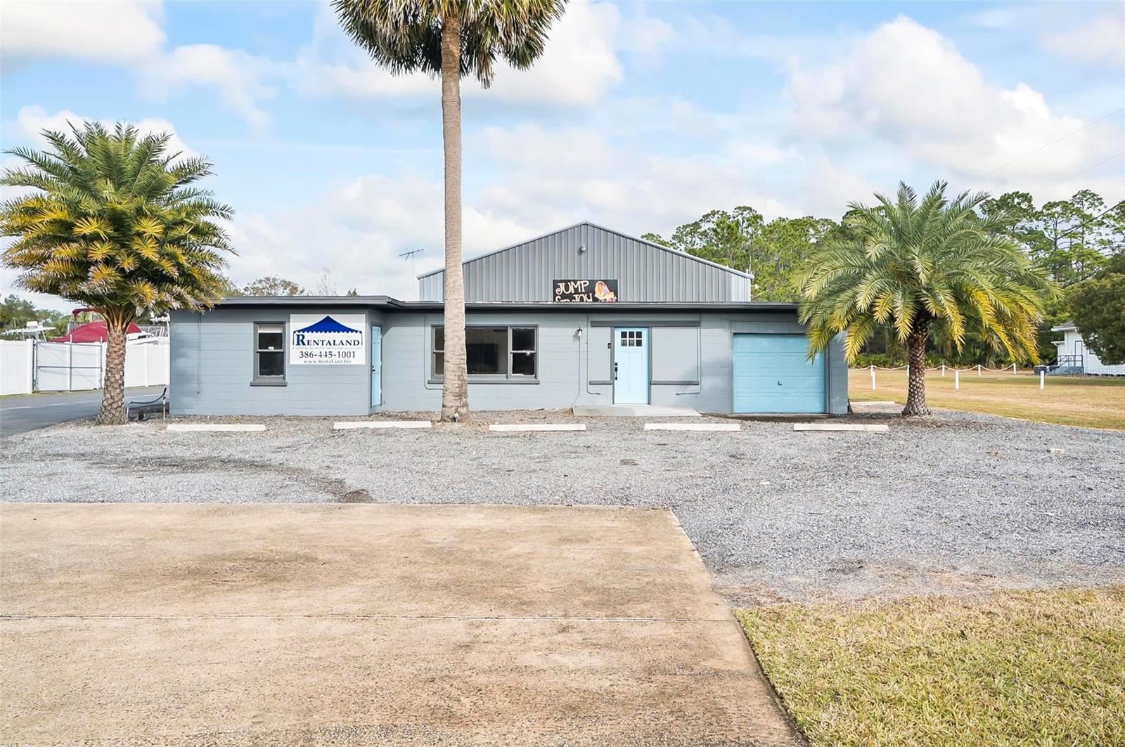 2360 E Moody Blvd Property Photo 40