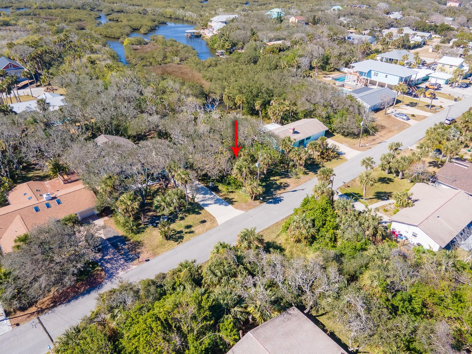 2230 S Daytona Ave Property Photo 5