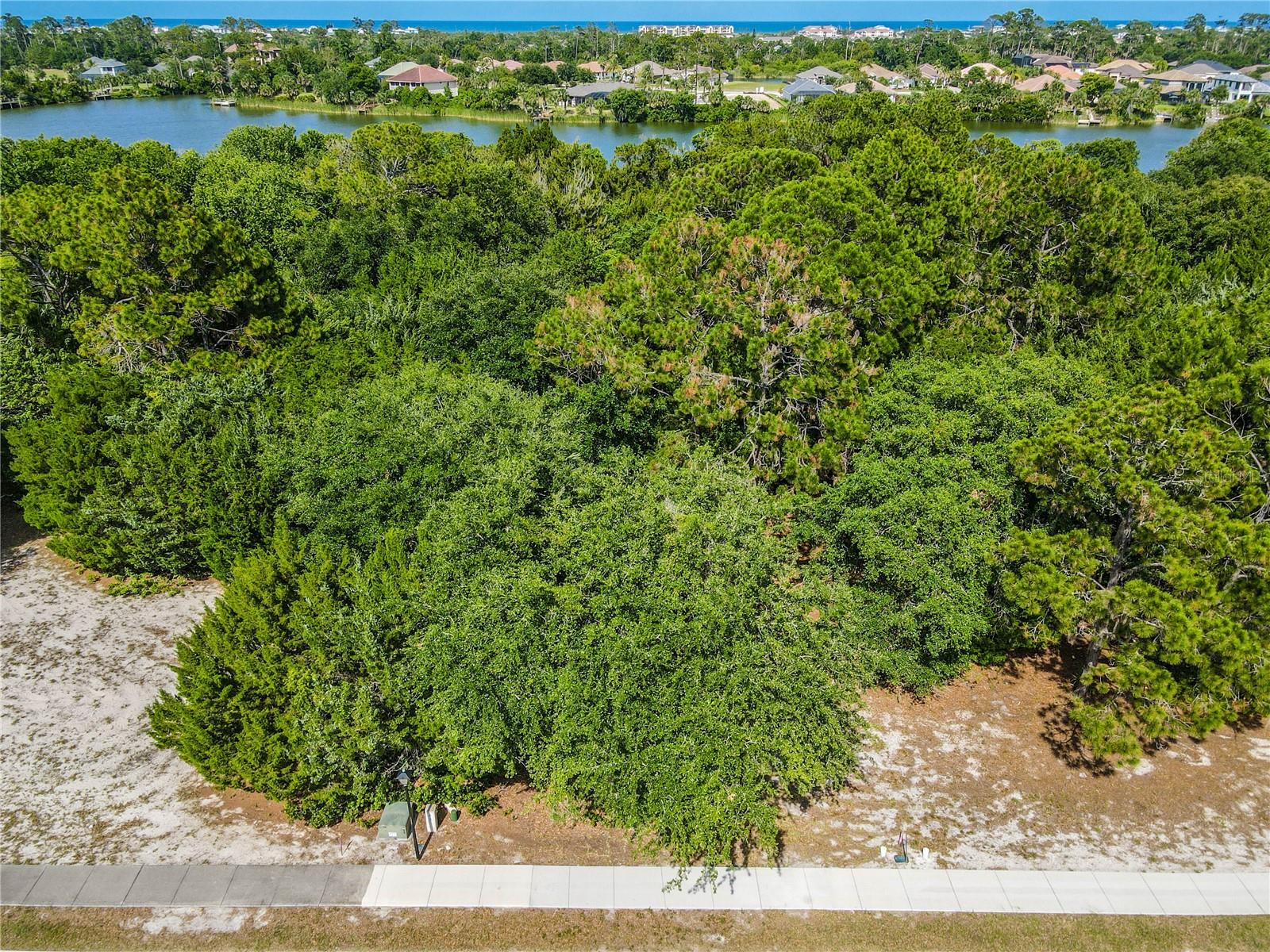 22 N Lakewalk Dr Property Photo 2