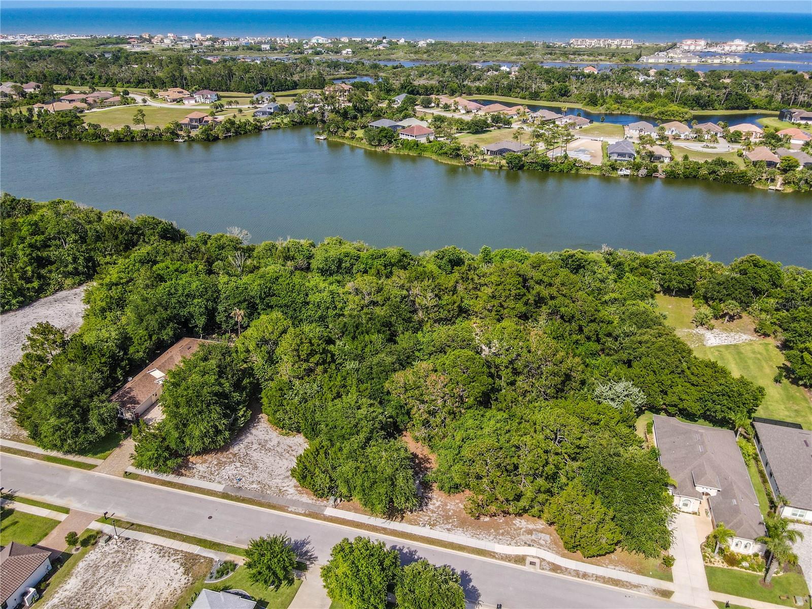22 N Lakewalk Dr Property Photo 4