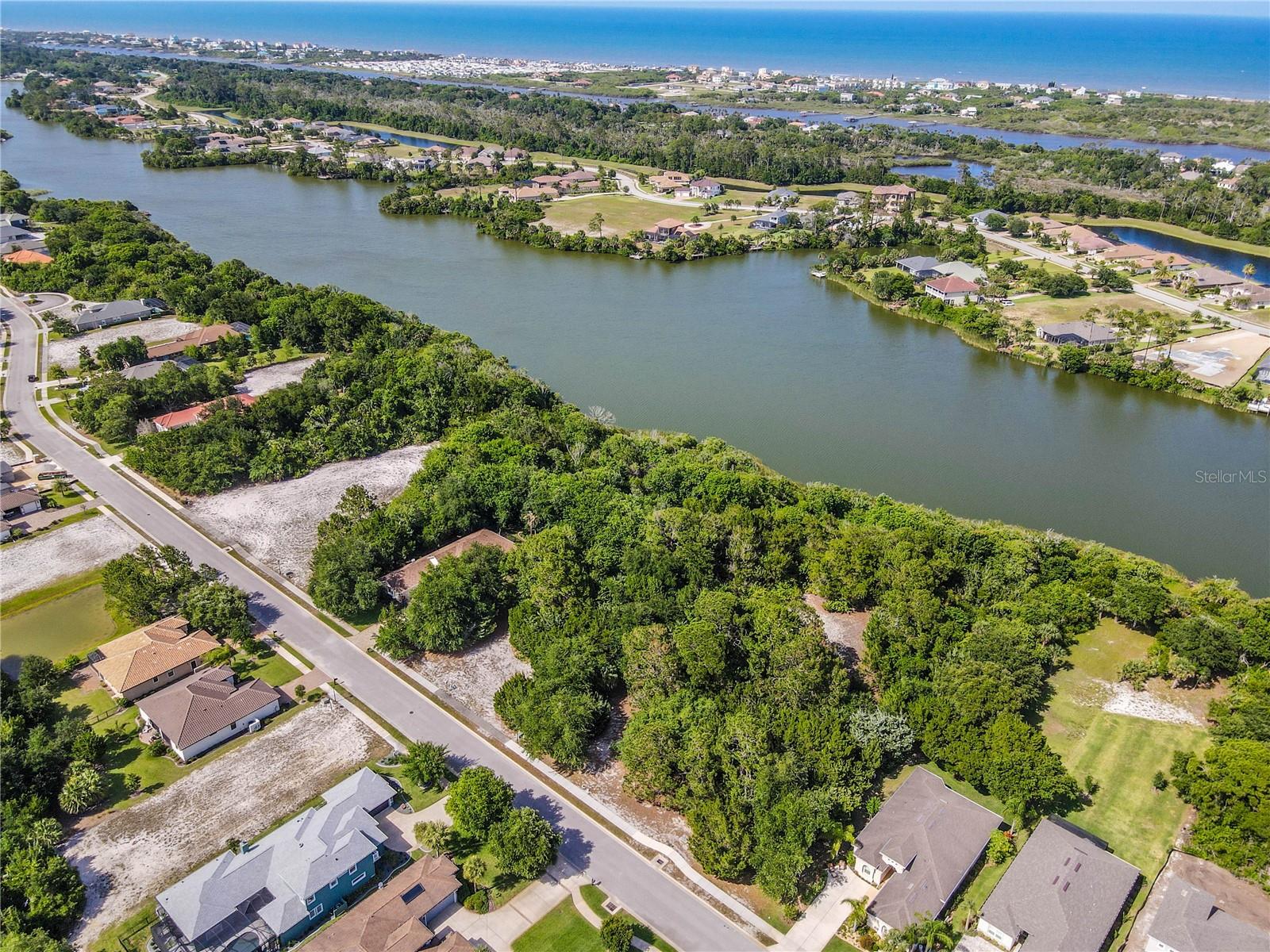22 N Lakewalk Dr Property Photo 6